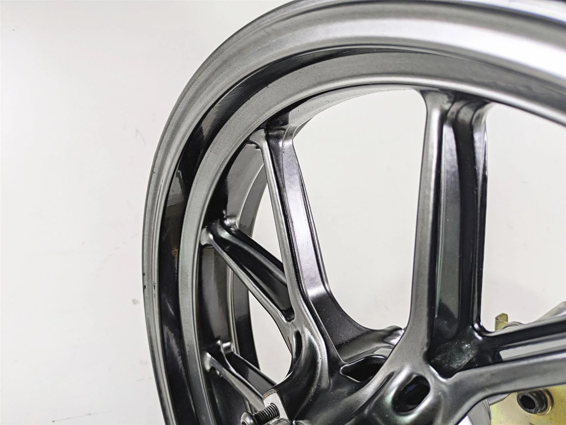2010 Ducati Streetfighter 1098 S 17x3.5 Front Wheel Cast - Runout 50121151AF - Image 9
