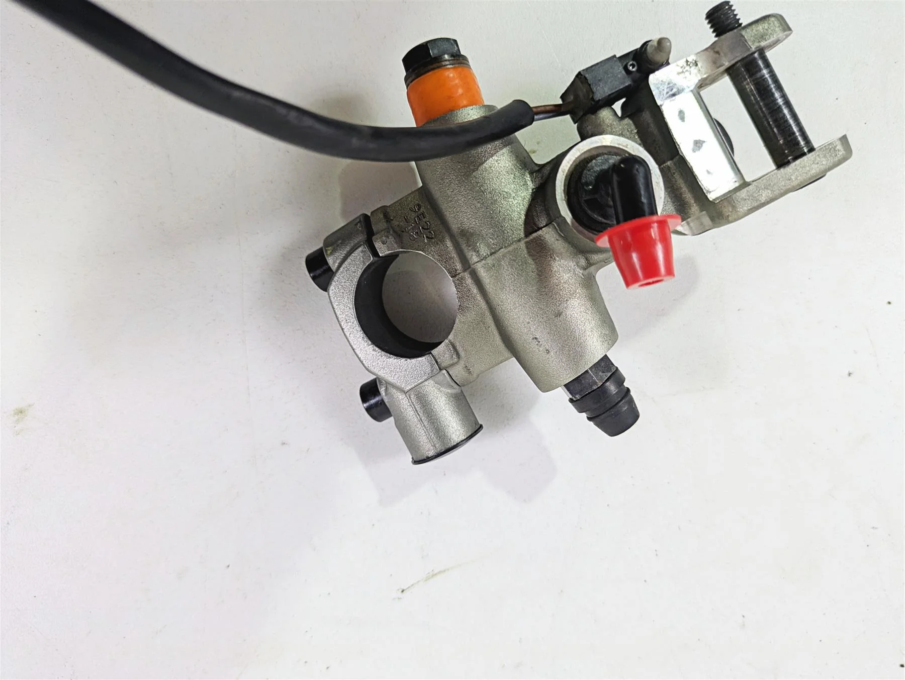 2010 Ducati Streetfighter 1098 S Front Radial Brake Master Cylinder 62440571A - Image 9