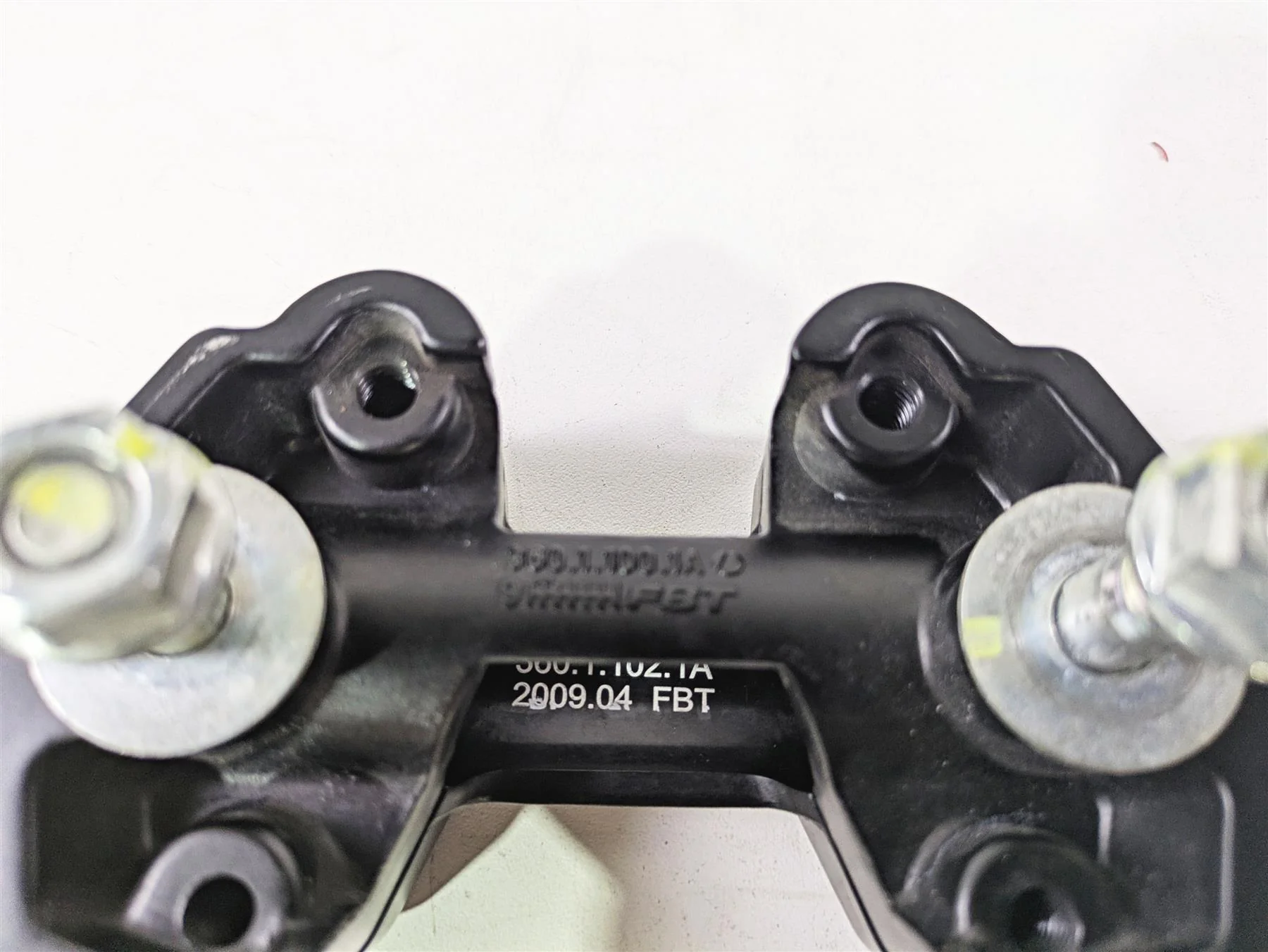 2010 Ducati Streetfighter 1098 S Handlebar Riser Holder Set 36011001A - Image 10