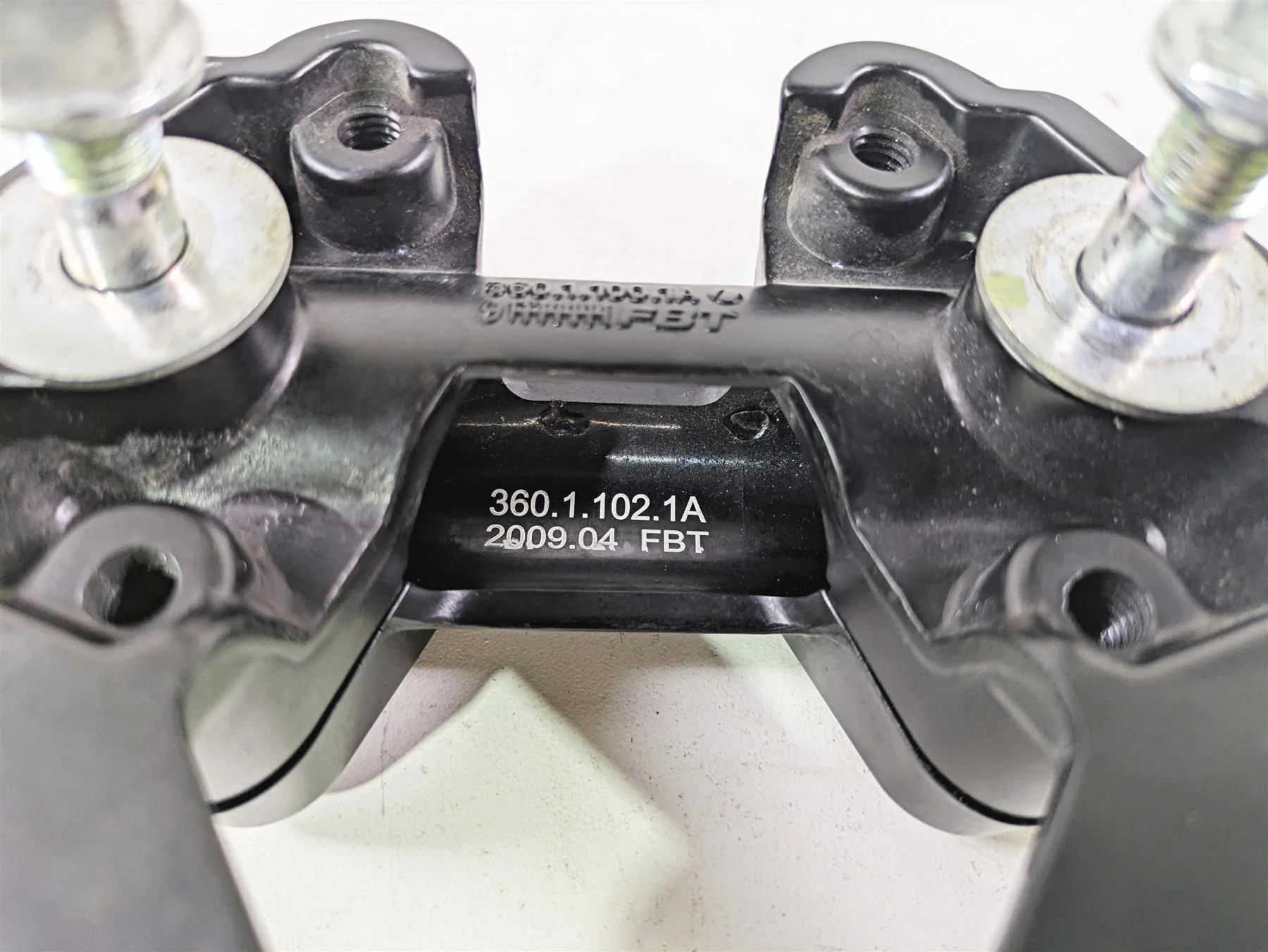 2010 Ducati Streetfighter 1098 S Handlebar Riser Holder Set 36011001A - Image 9