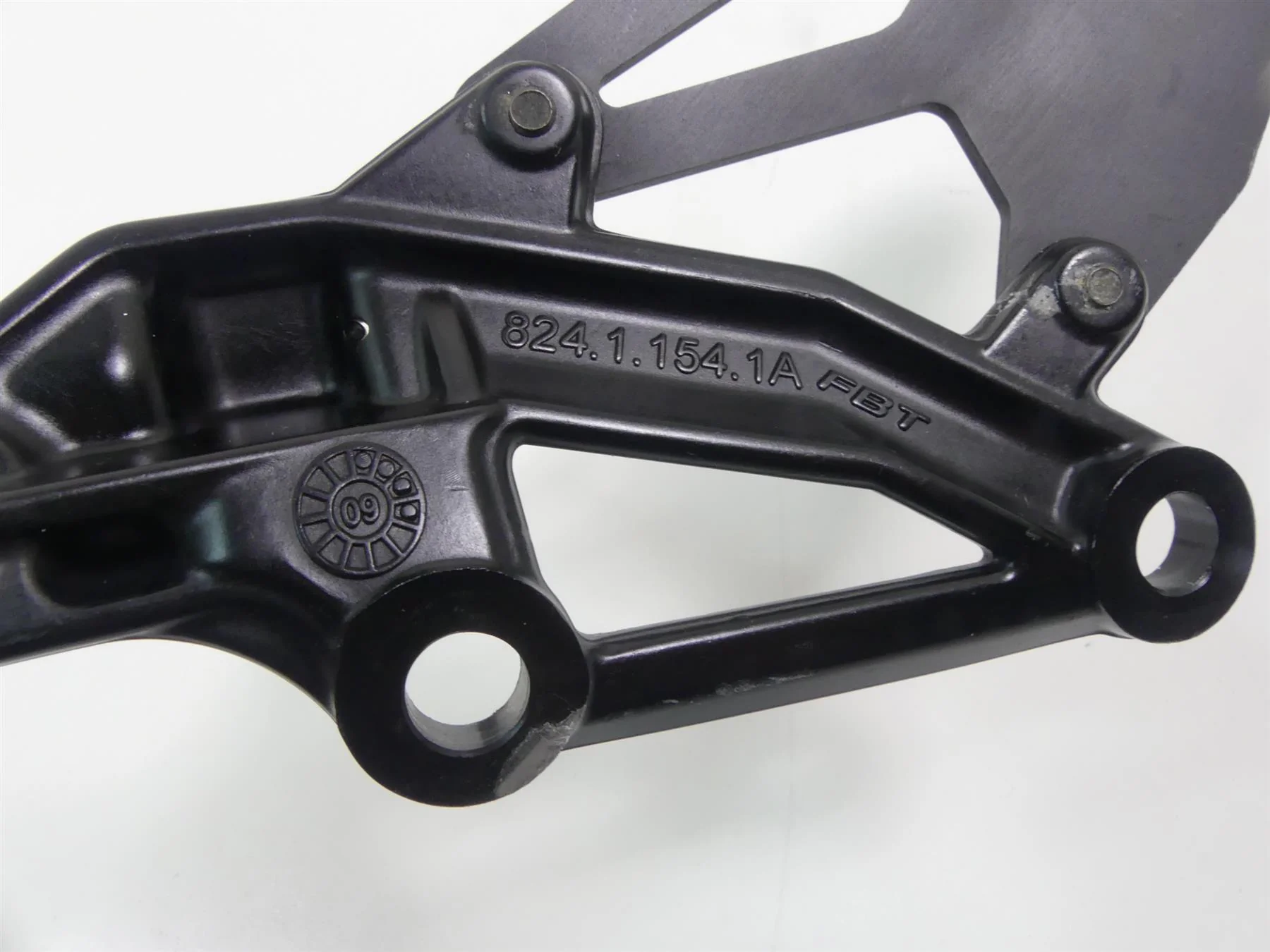2010 Ducati Streetfighter 1098 S Left Rider Footpeg & Shifter 82411541A - Image 9