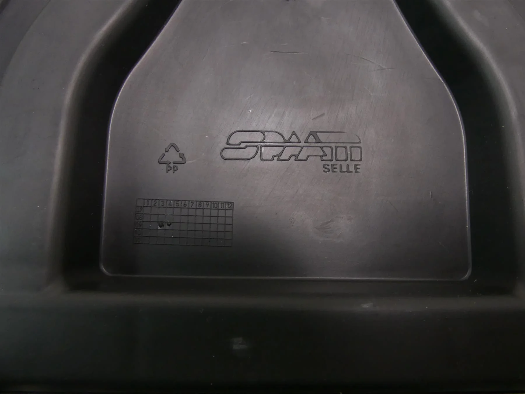 2010 Ducati Streetfighter 1098 S Rear Passenger Seat Saddle Seat 59511011A - Image 3