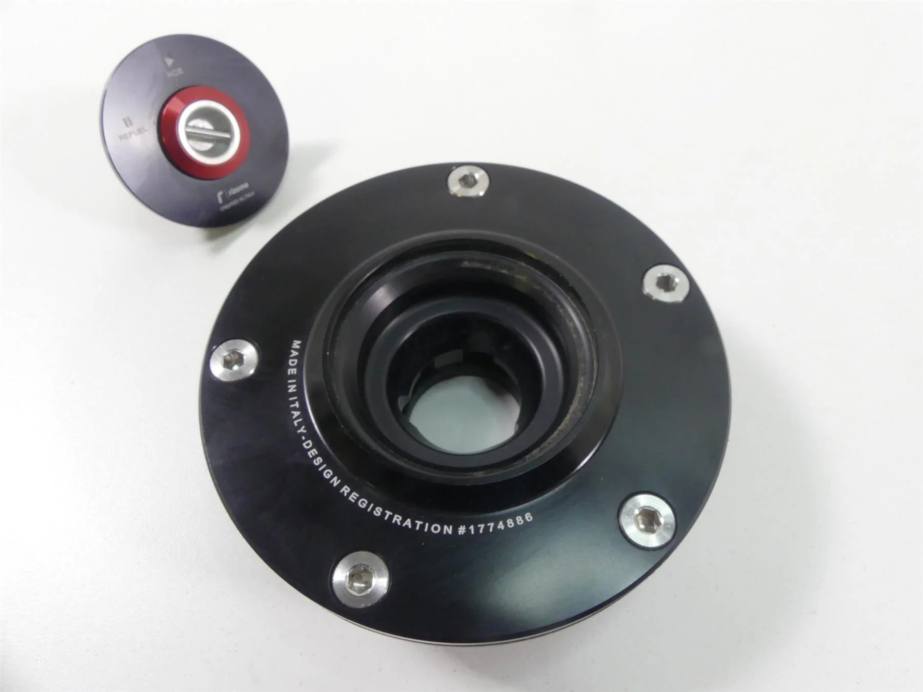 2010 Ducati Streetfighter 1098 S Rizoma Gas Fuel Tank Cap 1774886 2042222 - Image 2
