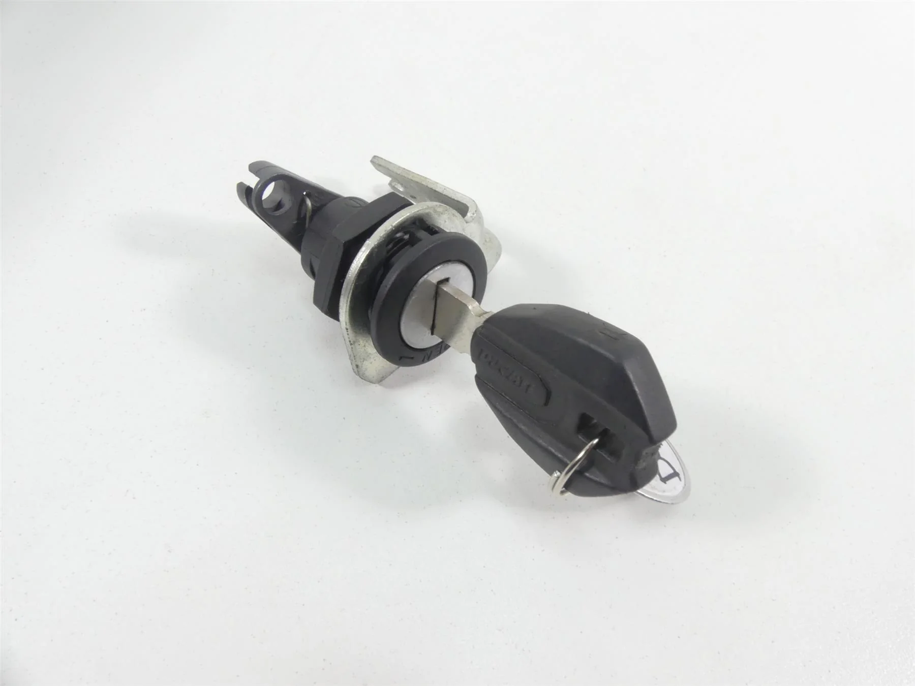 2010 Ducati Streetfighter 1098 S Speedometer Ignition Switch Key 7K  40610723A - Image 9
