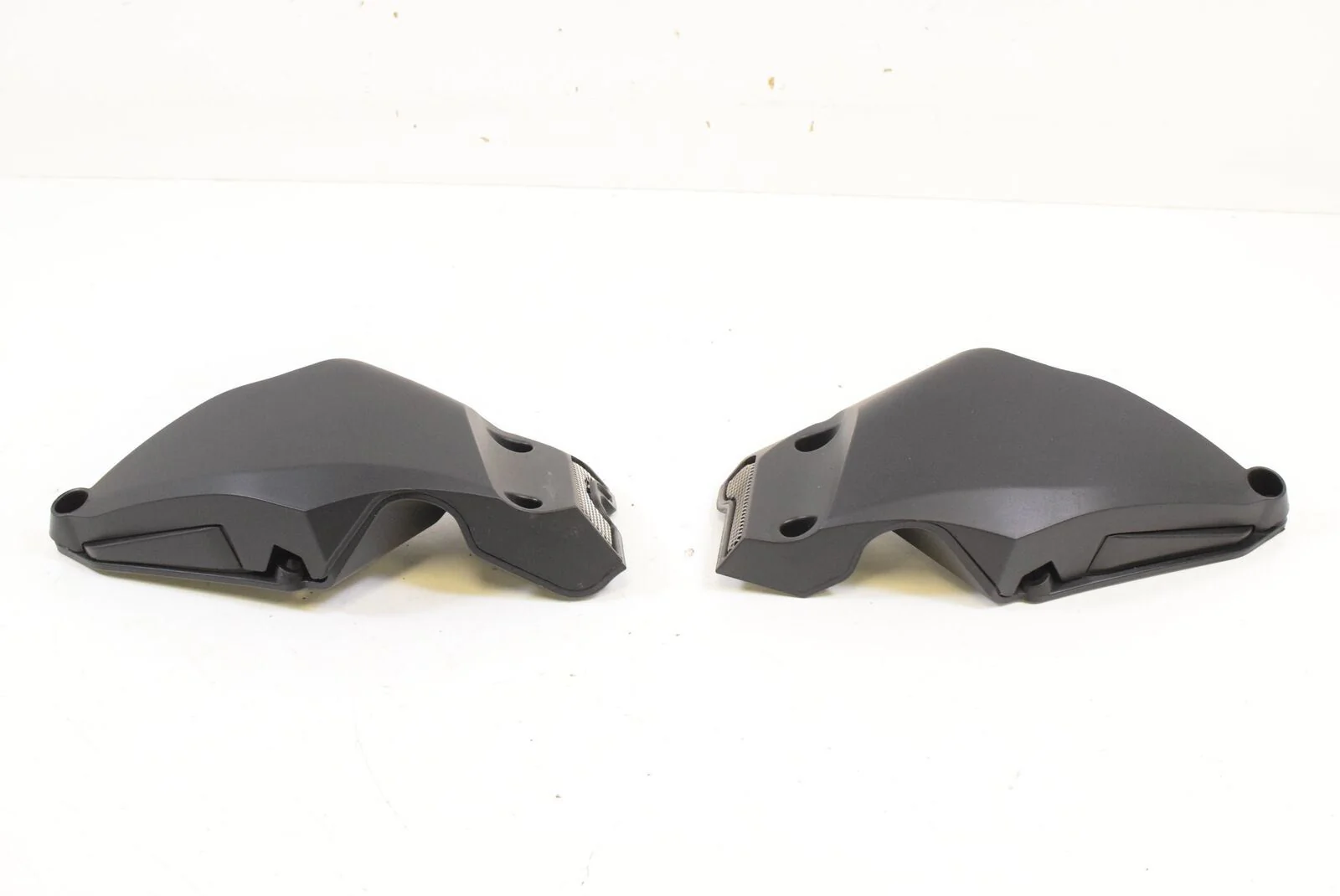 2010 Ducati Streetfighter S Air Intake Duct Ram Scoop SET L 48420751A R 48420761 - Image 4