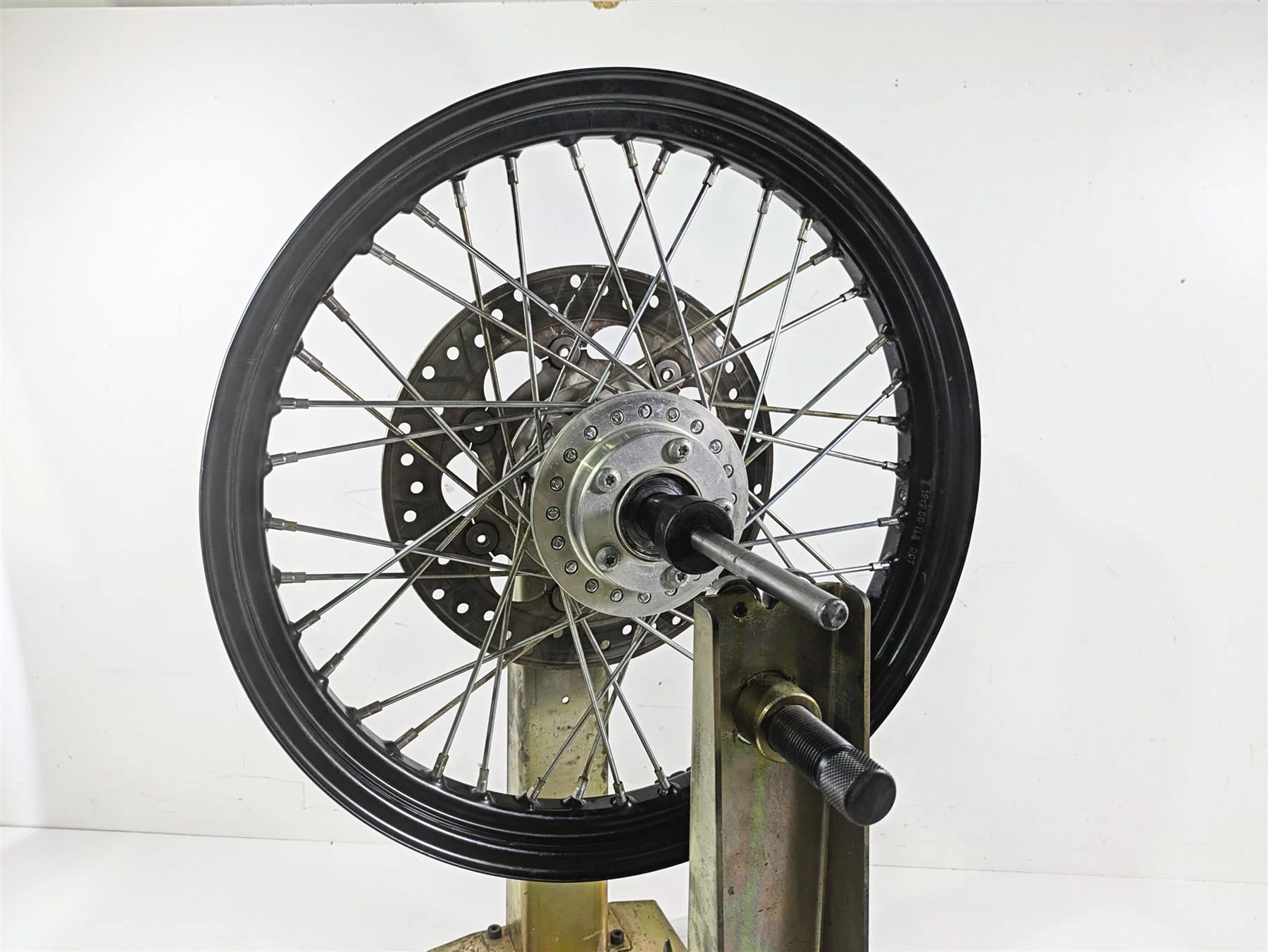 2010 Harley Dyna FXDB Street Bob 19x2.5 Front Wheel Spoke Rim - Runout 41425-09 - Image 3