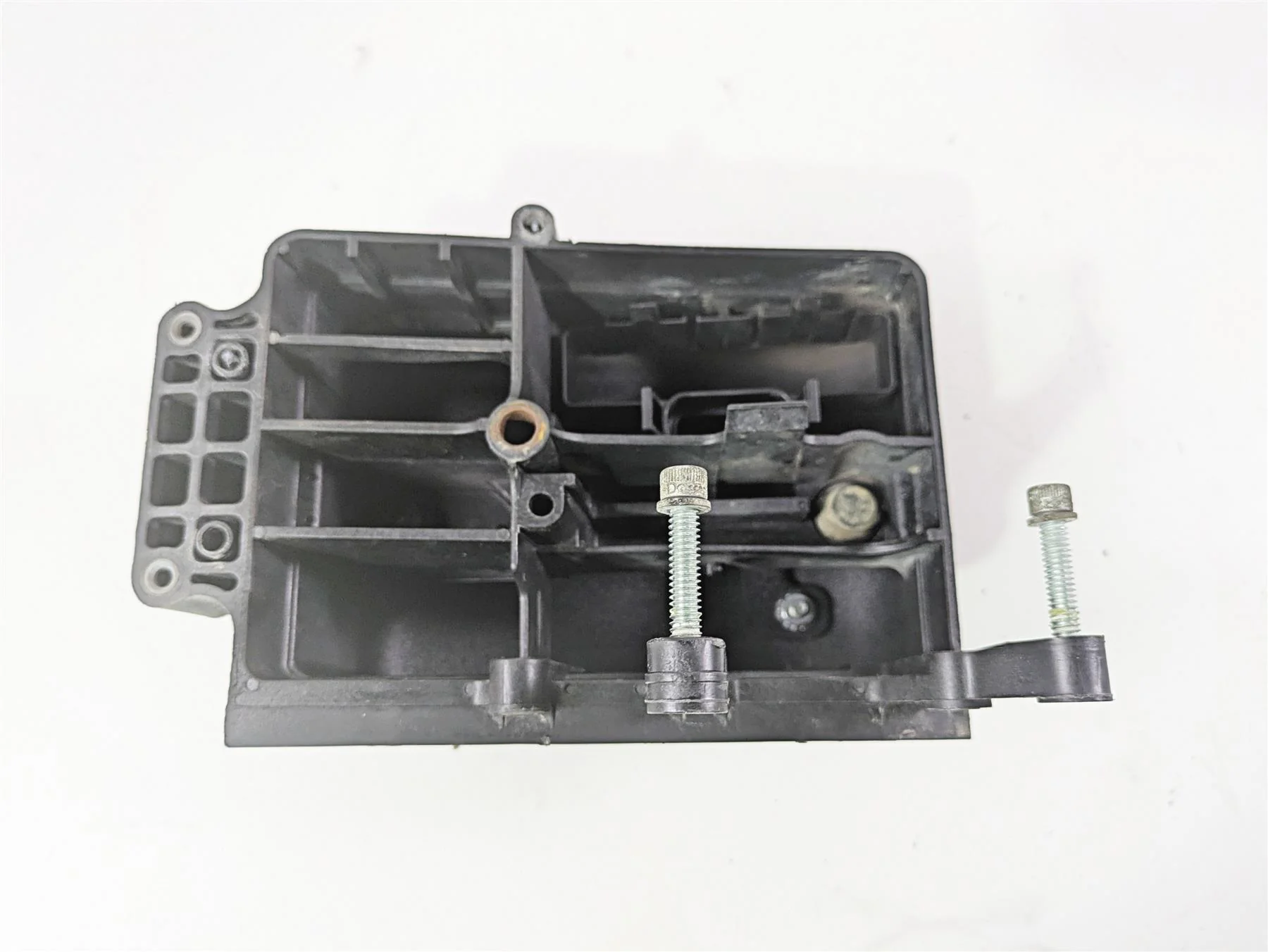 2010 Harley Dyna FXDB Street Bob Electrical Carrier & Wrinkled  Cover 70367-04B - Image 8