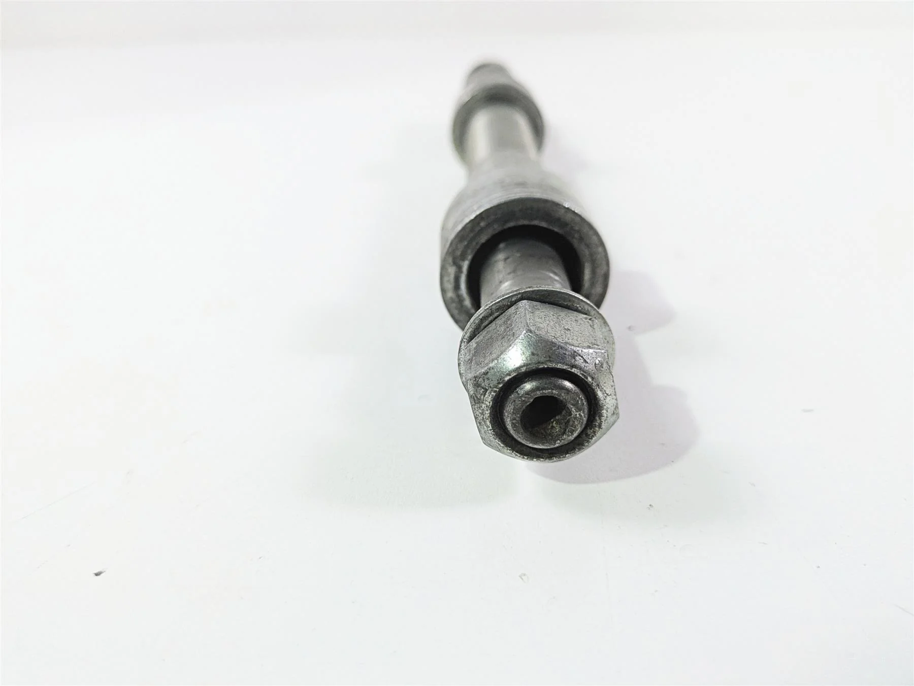 2010 Harley Dyna FXDB Street Bob Front Axle Wheel Spindle - 25mm 41628-08 - Image 2