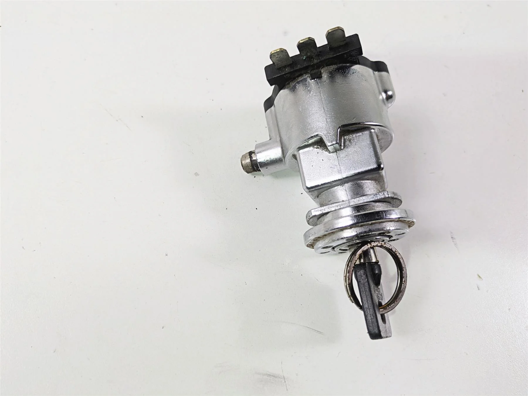 2010 Harley Dyna FXDB Street Bob Ignition Switch Fork Lock & Key Set 71559-06C - Image 3