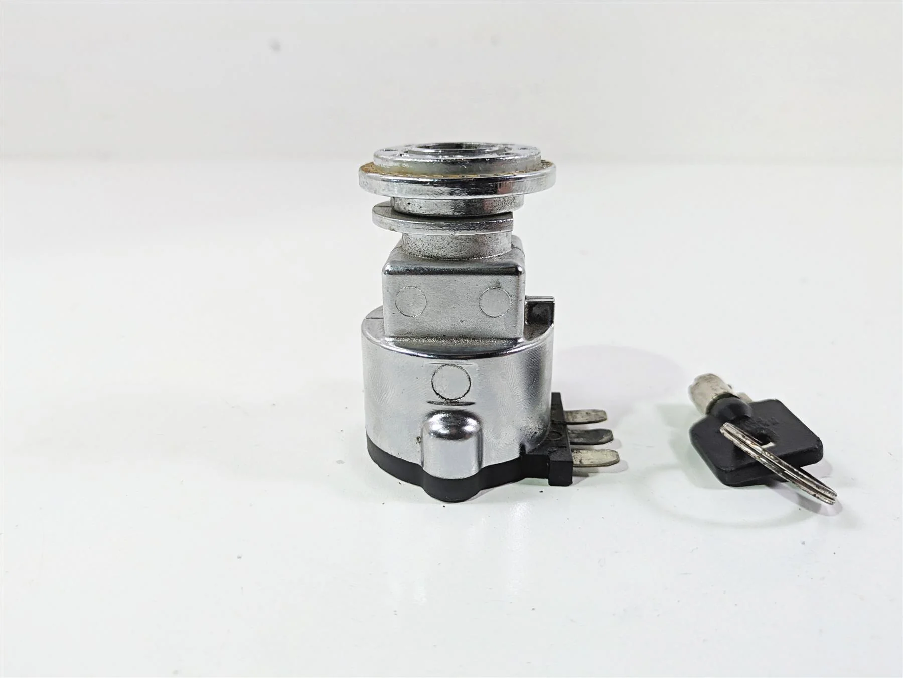 2010 Harley Dyna FXDB Street Bob Ignition Switch Fork Lock & Key Set 71559-06C - Image 6