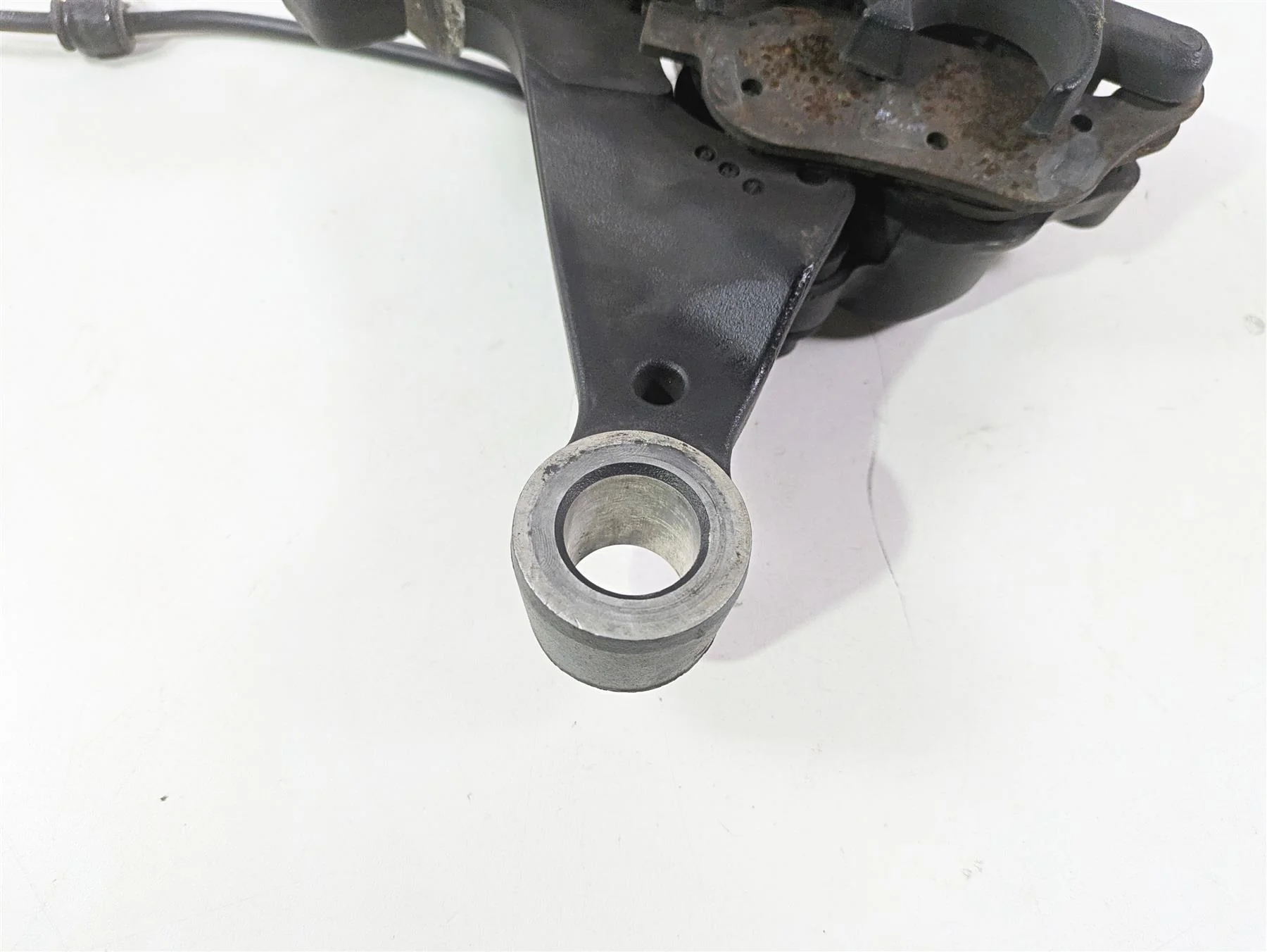 2010 Harley Dyna FXDB Street Bob Rear Brake Caliper + Line 40908-08 - Image 8