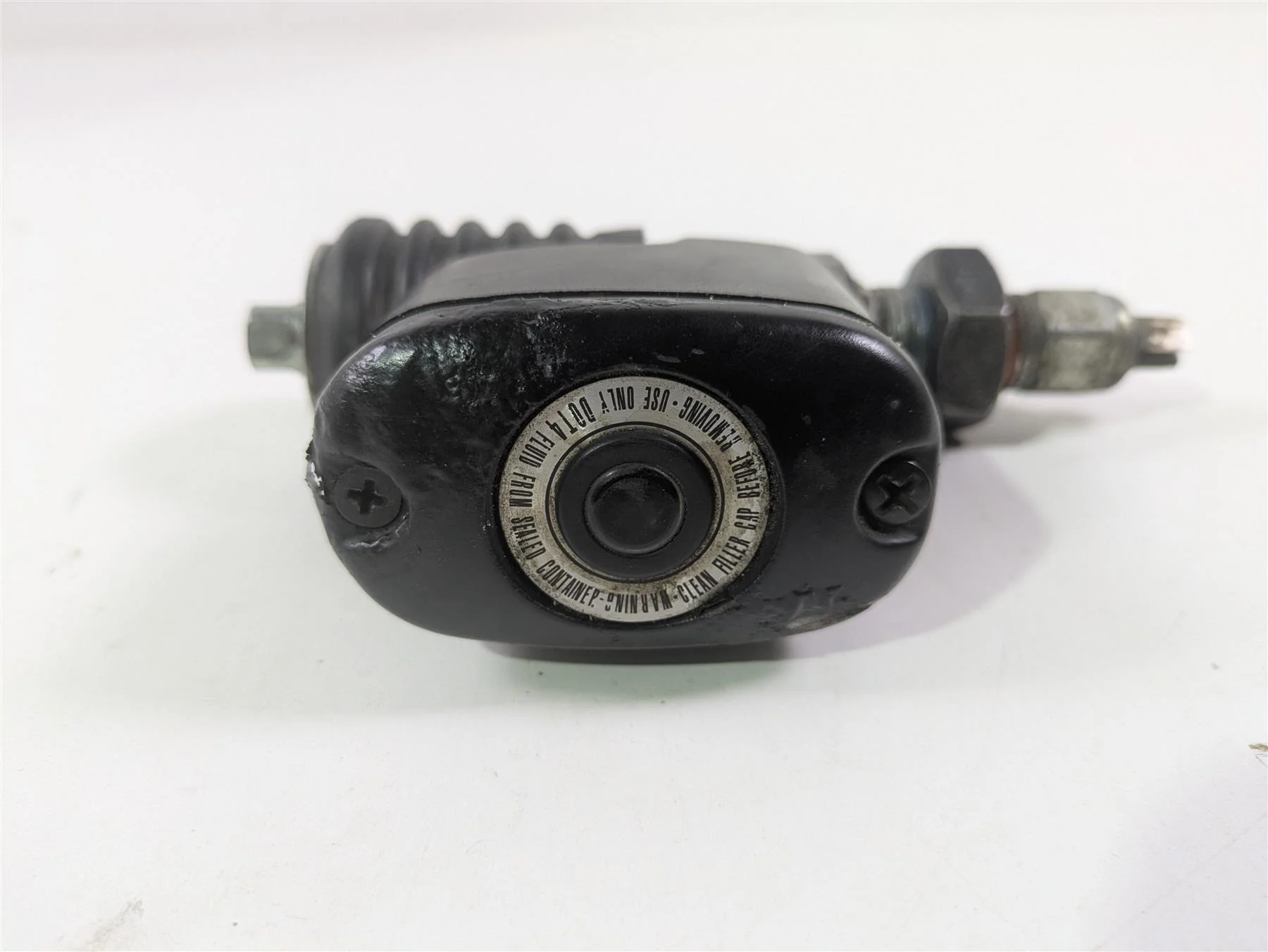 2010 Harley Dyna FXDB Street Bob Rear Brake Master Cylinder  42474-06C - Image 8