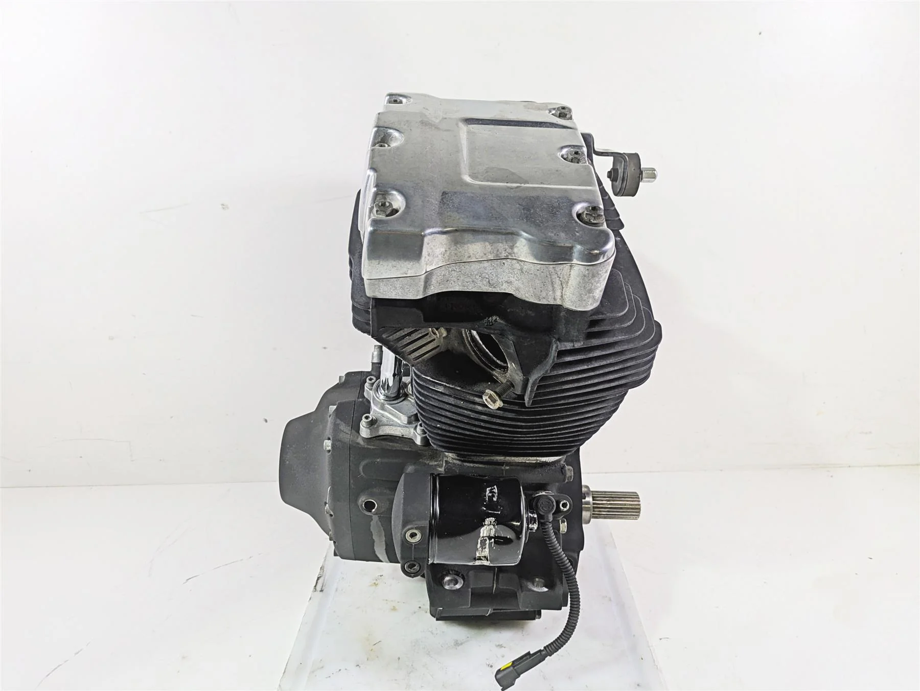 2010 Harley Dyna FXDB Street Bob Running Engine 96ci 56k Video - Read 16200278 - Image 7