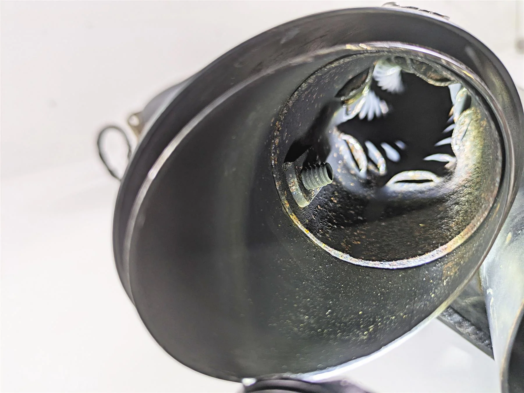 2010 Harley Dyna FXDB Street Bob Vance Hines Shortshots Exhaust - Read 47333 - Image 12