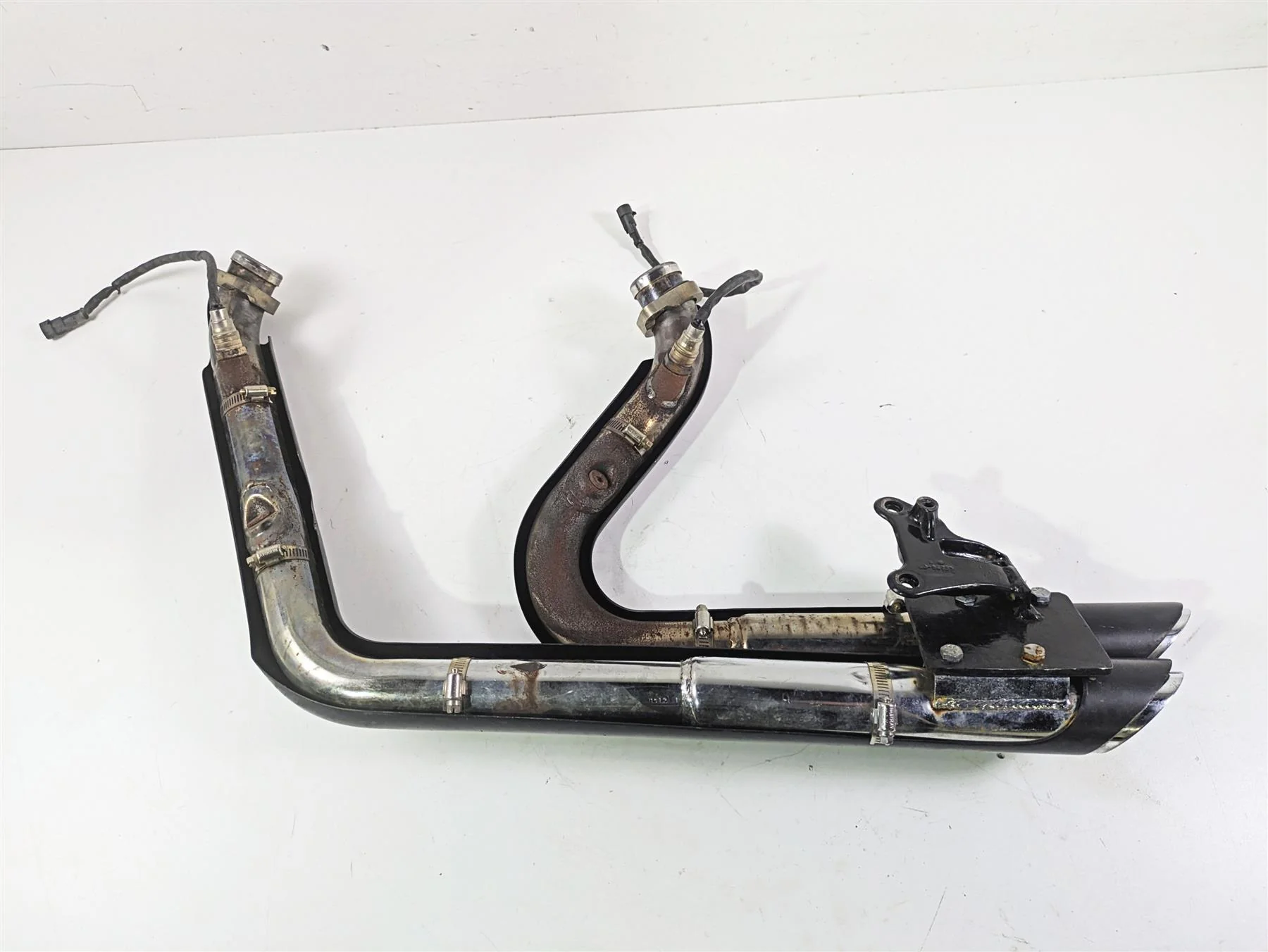 2010 Harley Dyna FXDB Street Bob Vance Hines Shortshots Exhaust - Read 47333 - Image 2