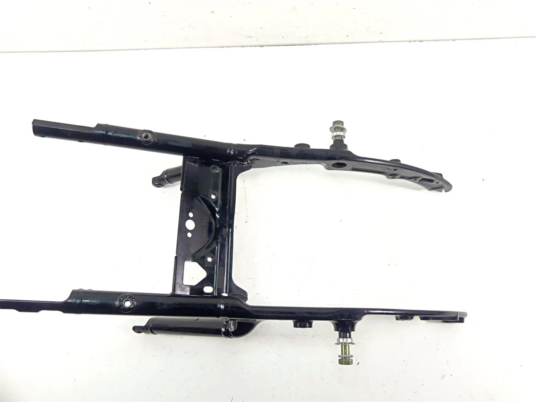 2010 Harley Touring FLHRC Road King Rear Straight Subframe Sub Frame 48079-09BHP - Image 7