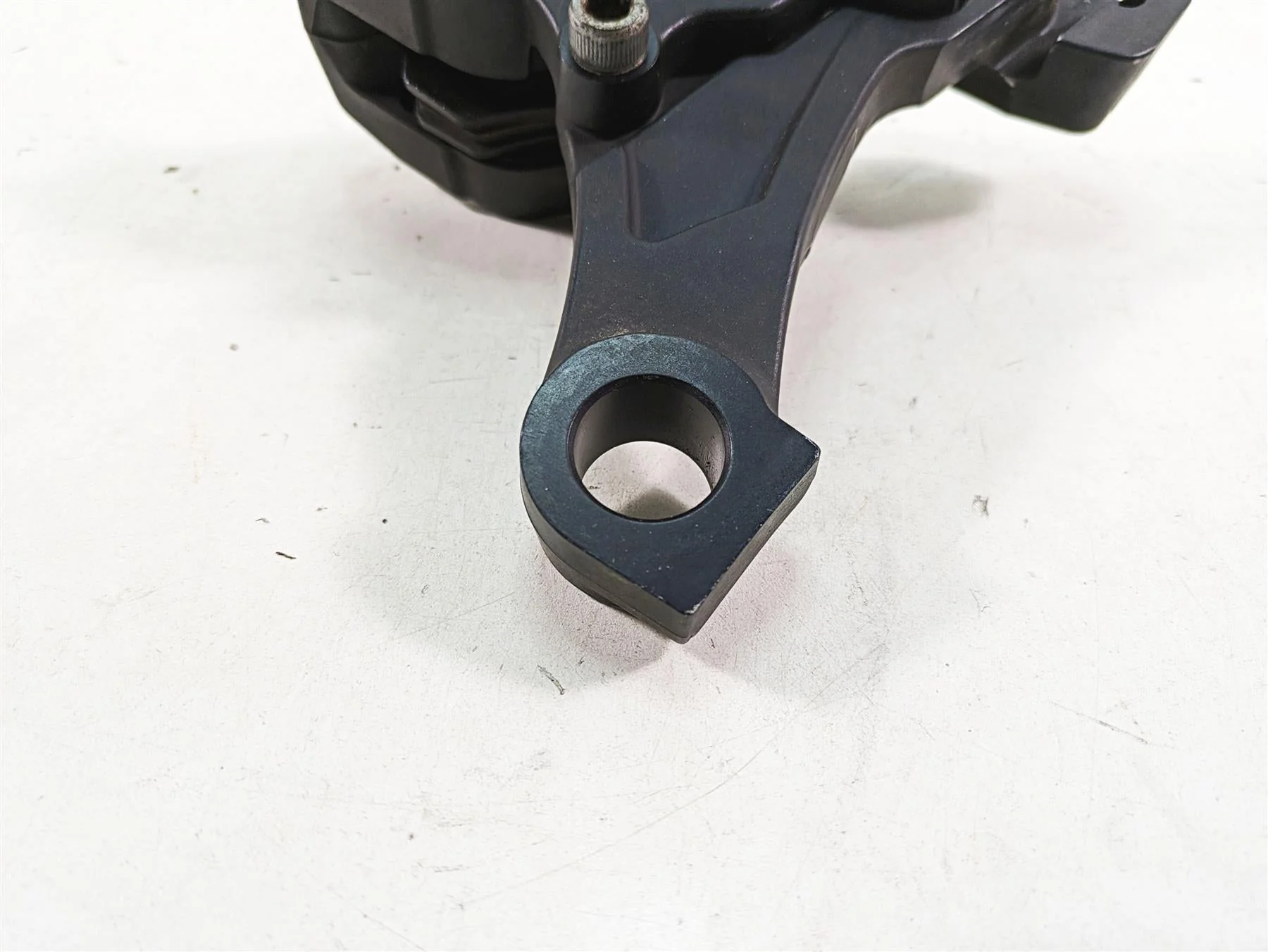 2010 Harley Touring FLHTCU Electra Glide Rear Brake Caliper + Bracket 44080-08C - Image 6