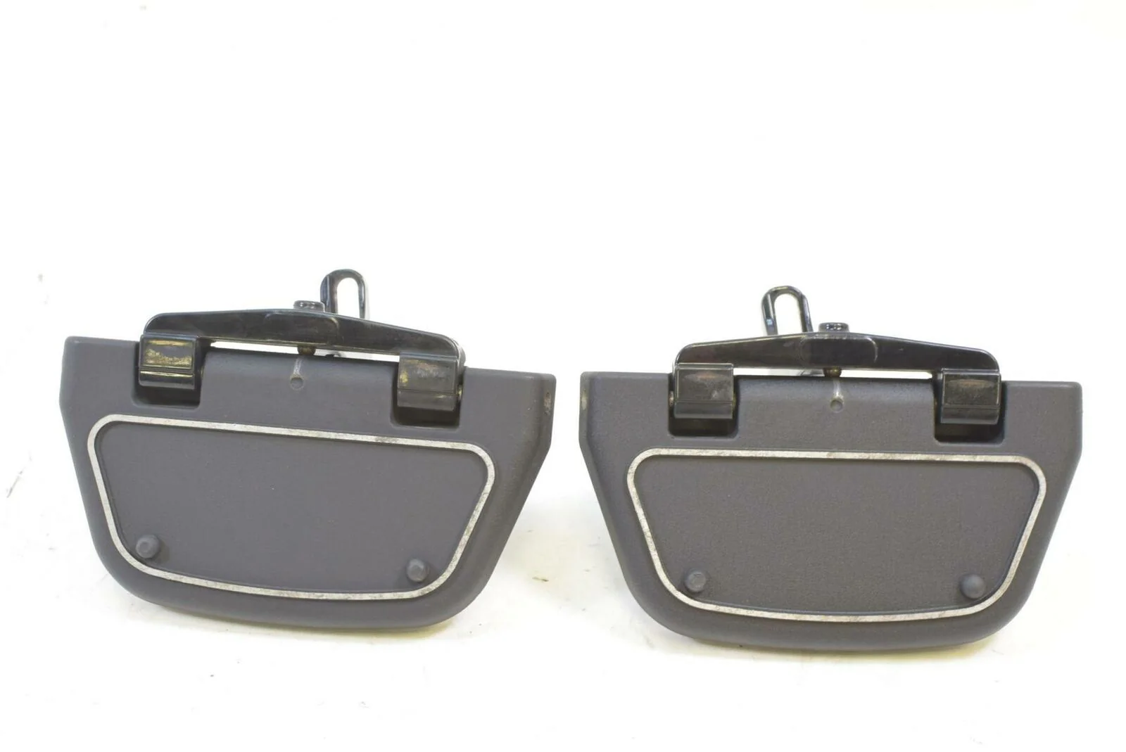 2010 Harley Touring FLHTCU Electra Glide Rear Passenger Floor Boards 52719-93B - Image 5