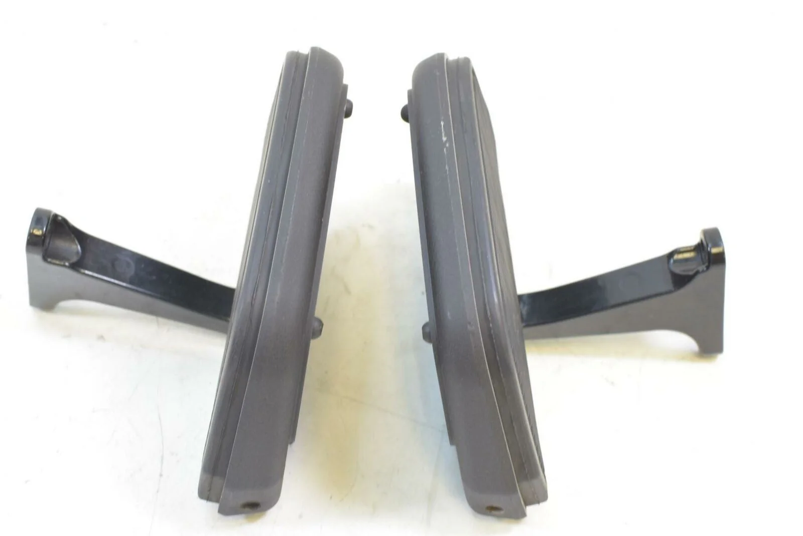2010 Harley Touring FLHTCU Electra Glide Rear Passenger Floor Boards 52719-93B - Image 7