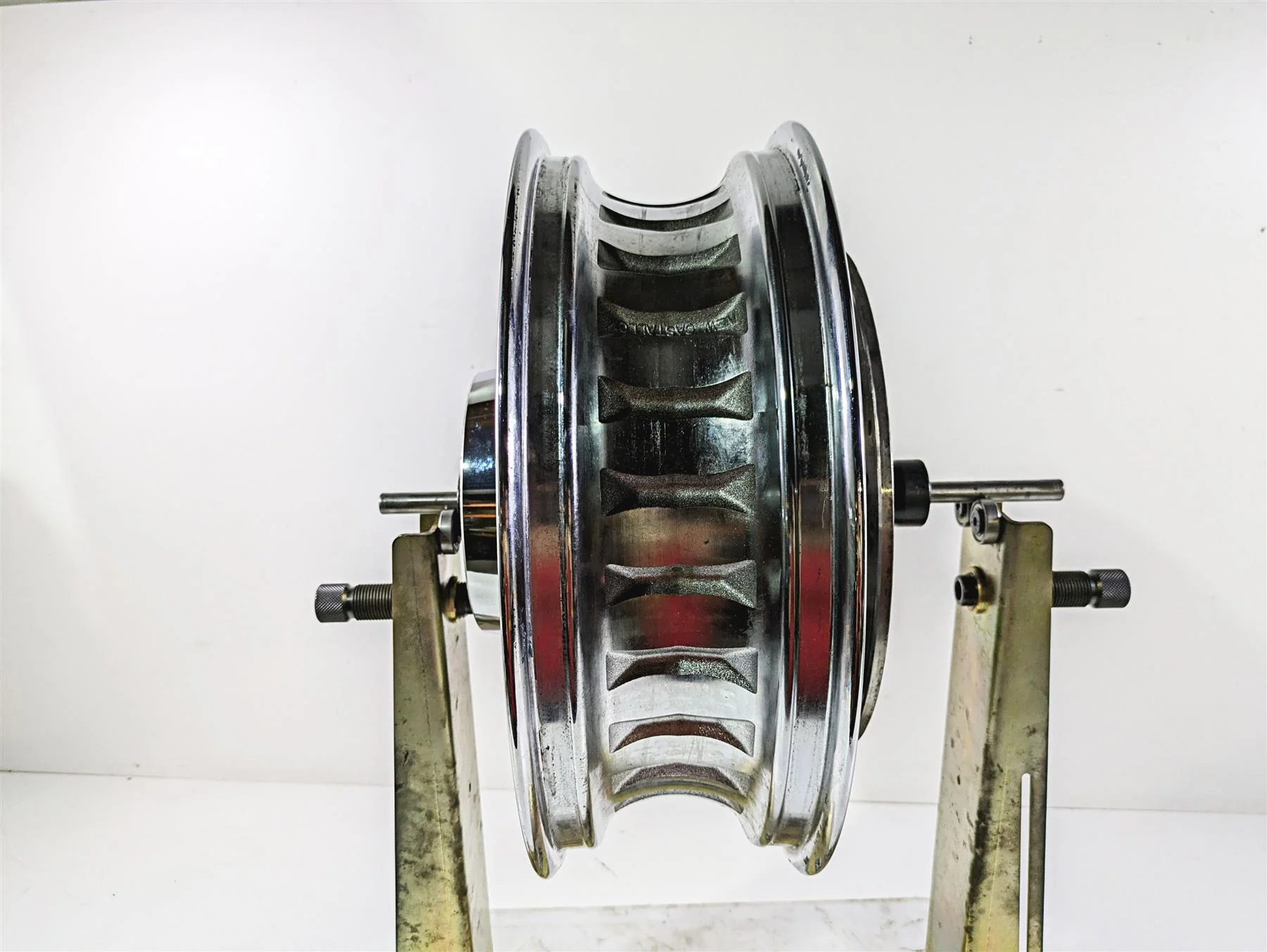 2010 Harley Touring FLHTK Electra Glide 16x5 Rear Wheel Rim 42196-10 - Image 4