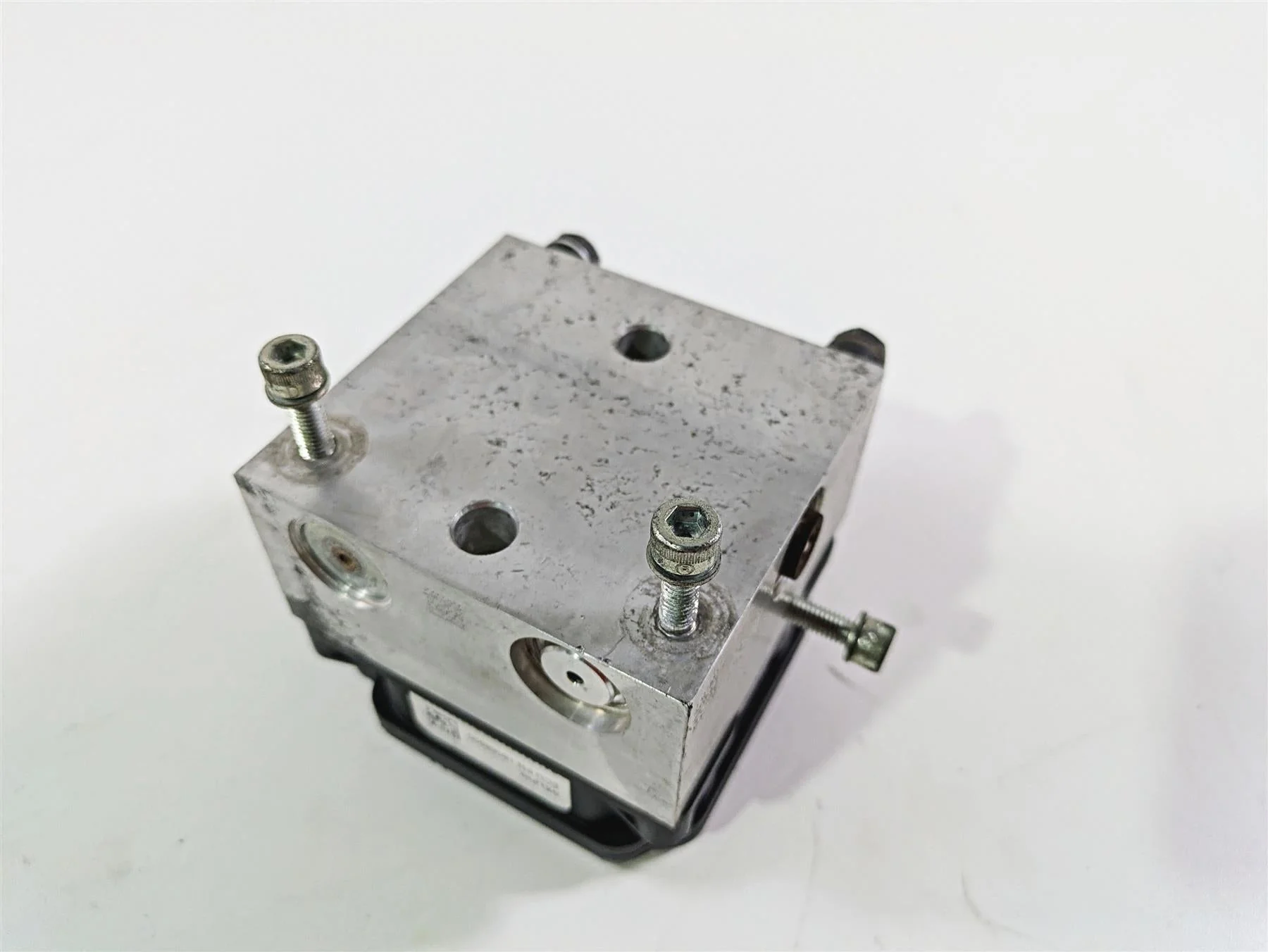 2010 Harley Touring FLHTK Electra Glide Abs Brake Pump Unit Module 40601-08A - Image 12