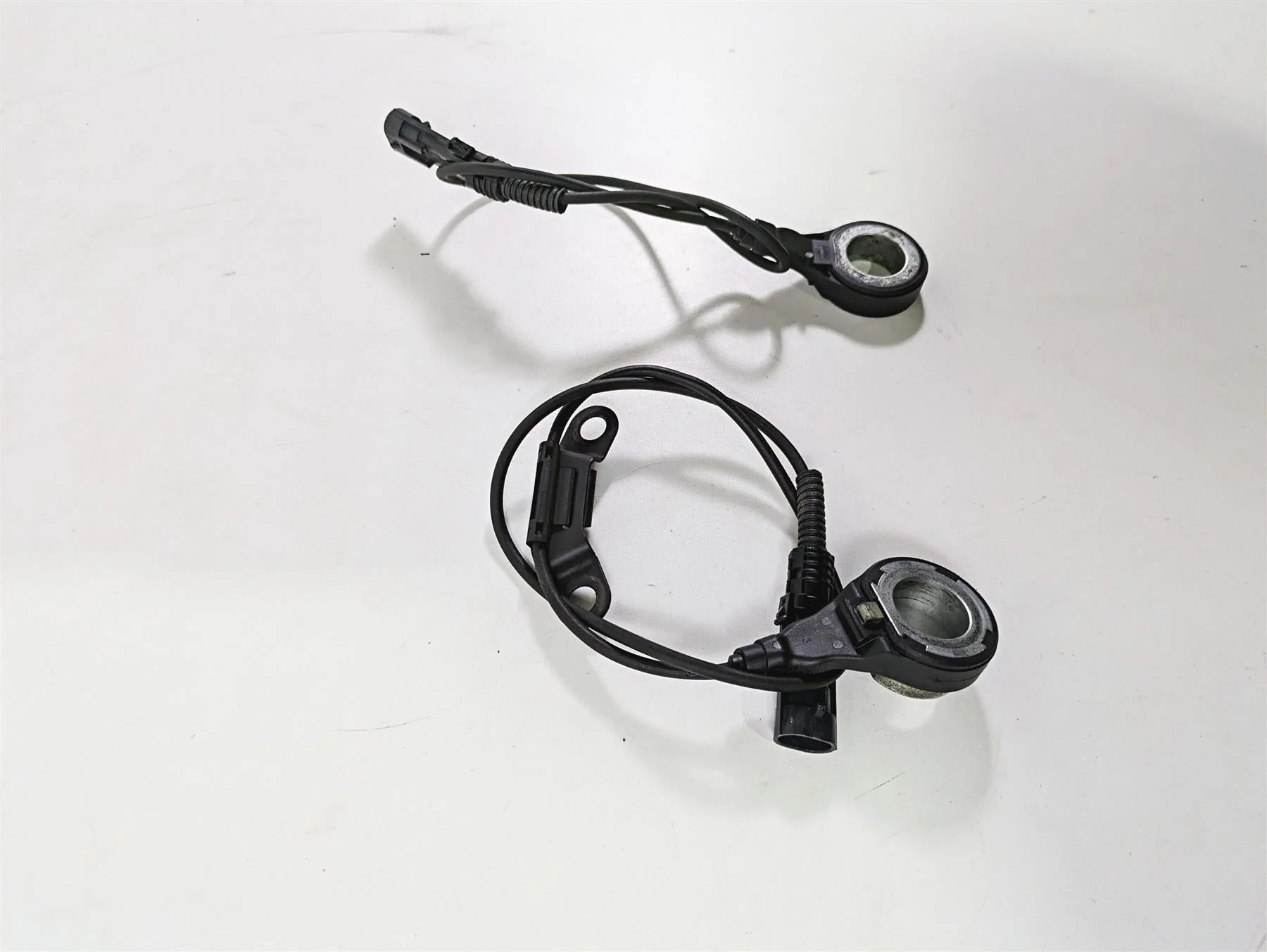 2010 Harley Touring FLHTK Electra Glide Abs Brake Wheel Speed Sensors 40614-08 - Image 2