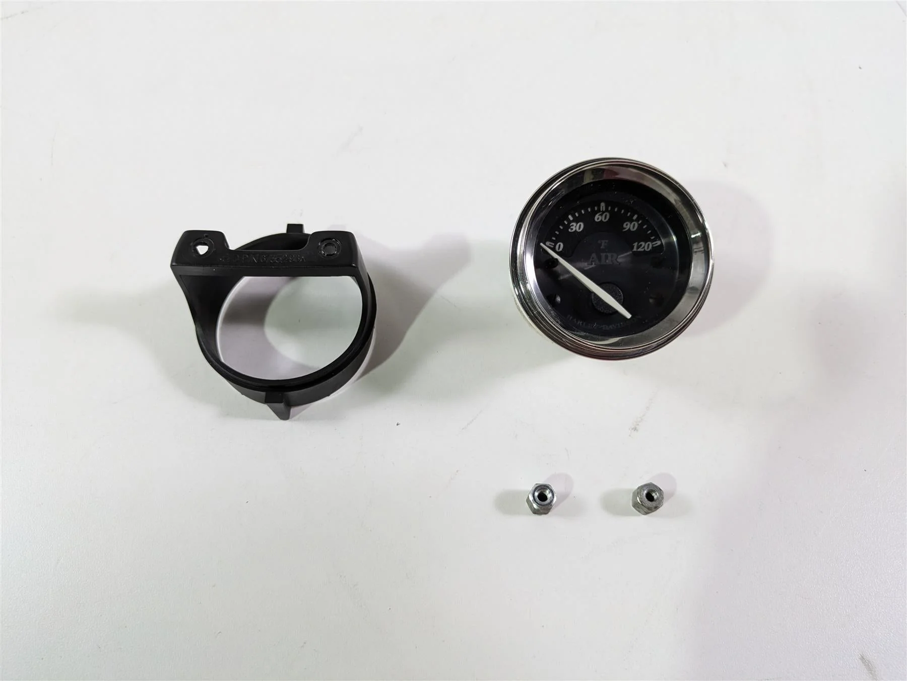 2010 Harley Touring FLHTK Electra Glide Air Temperature Temp Gauge 74689-10