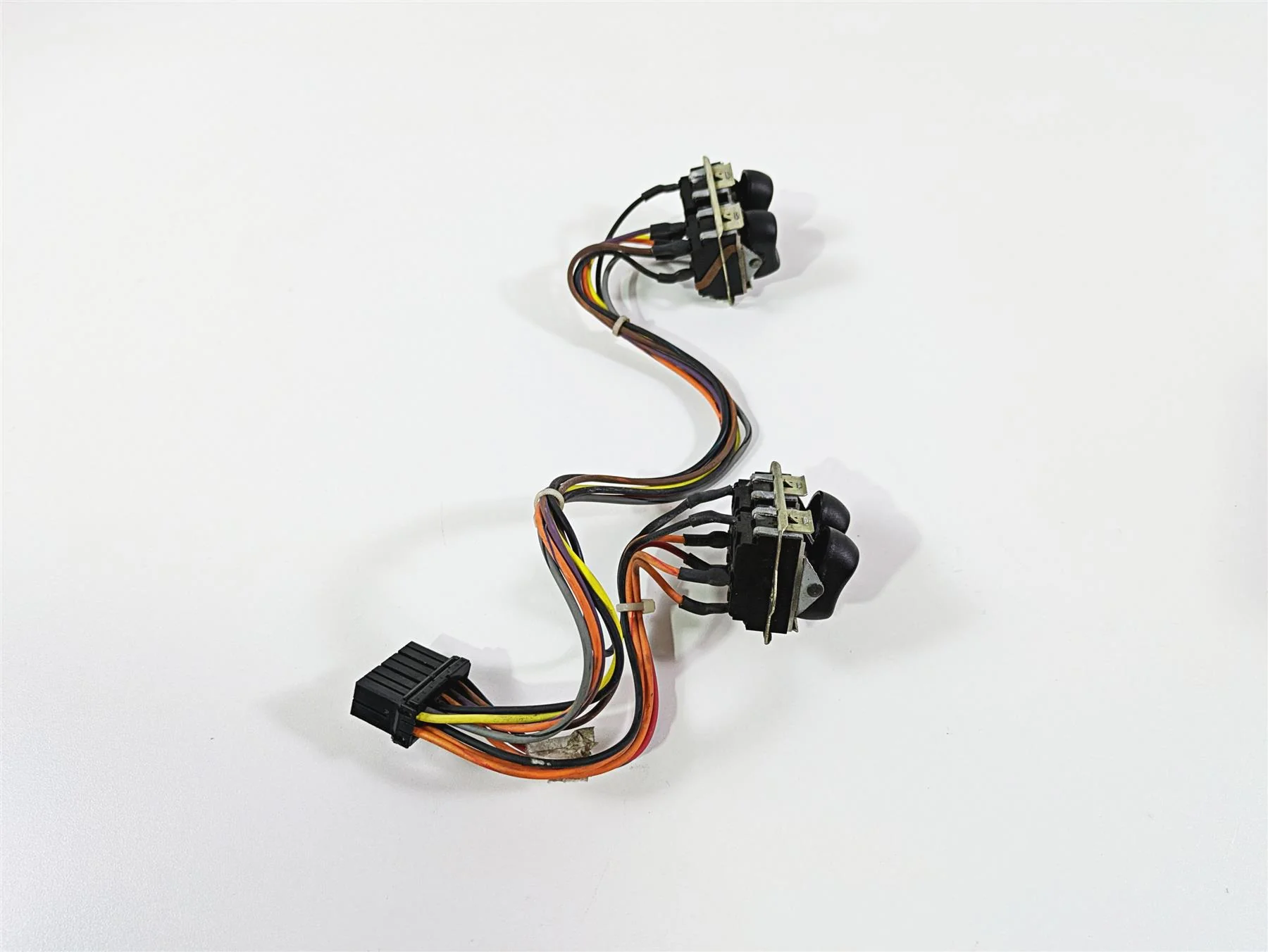 2010 Harley Touring FLHTK Electra Glide Auxiliary Switch Button Set 70271-98 - Image 4