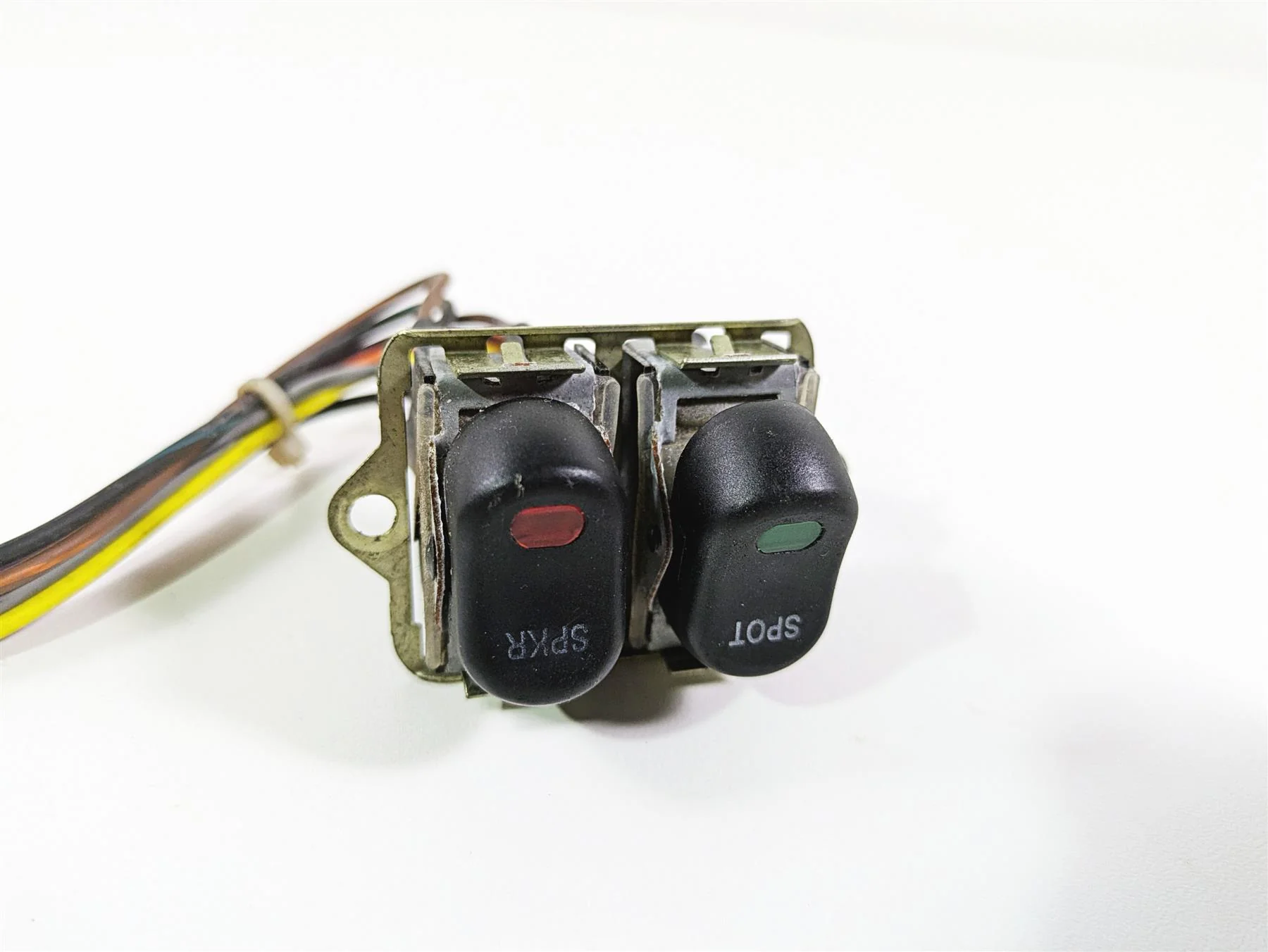 2010 Harley Touring FLHTK Electra Glide Auxiliary Switch Button Set 70271-98 - Image 6