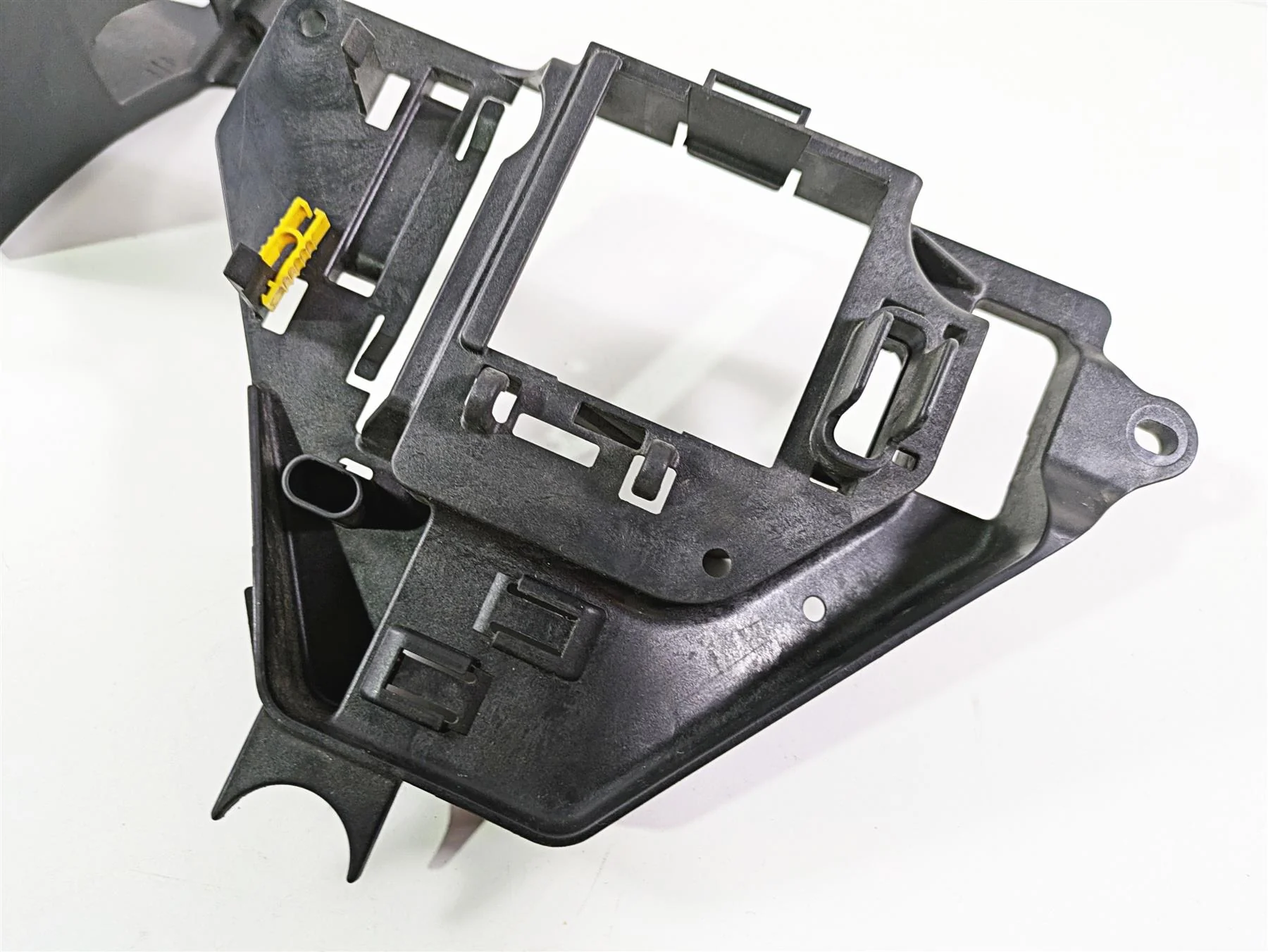 2010 Harley Touring FLHTK Electra Glide Battery Tray Electrical Set 66281-09B - Image 12