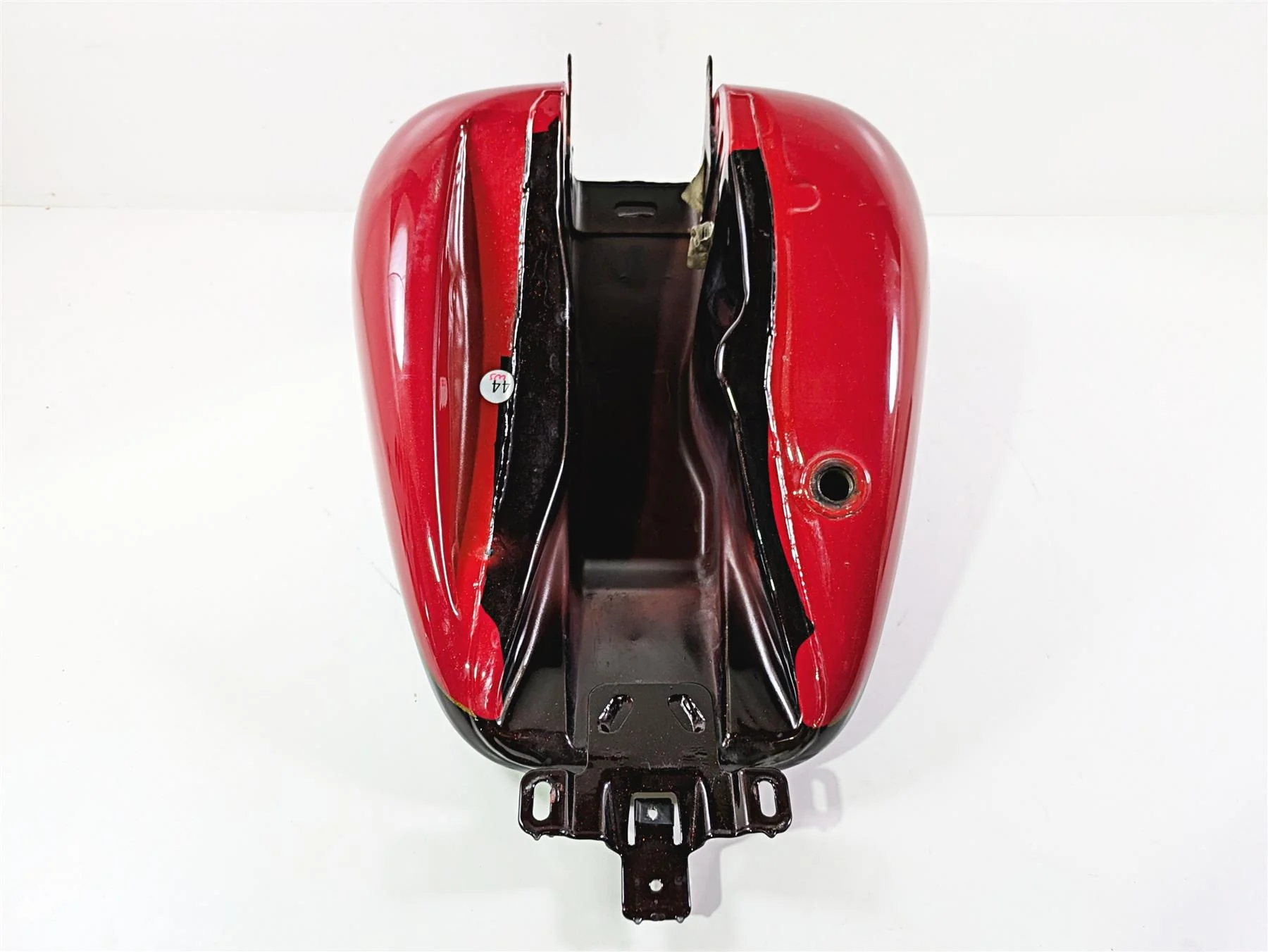 2010 Harley Touring FLHTK Electra Glide Fuel Petrol Gas Tank - Read 61356-08 - Image 10
