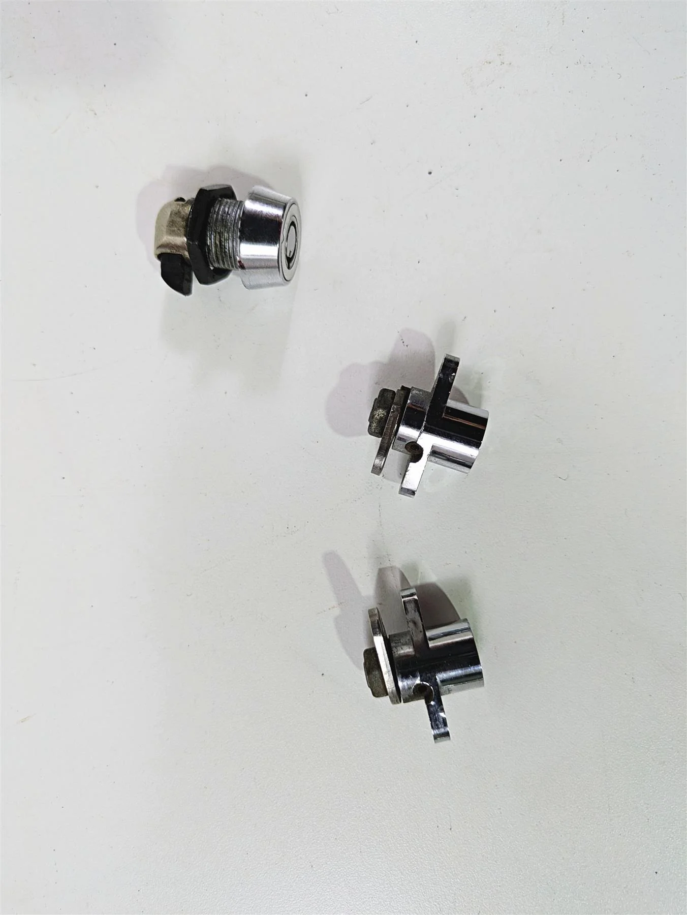 2010 Harley Touring FLHTK Electra Glide Ignition Switch Key Lock Set 71572-06 - Image 9