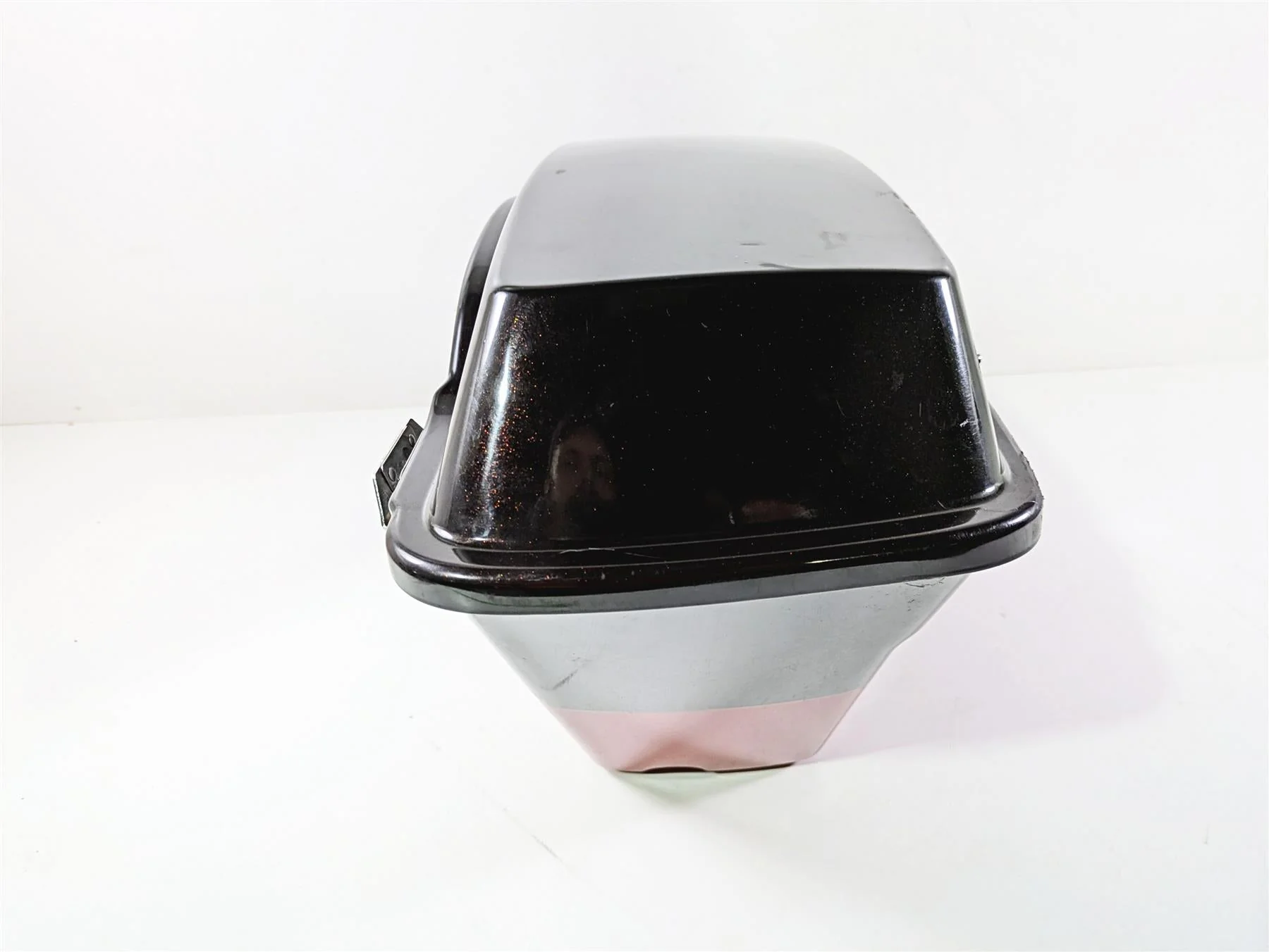 2010 Harley Touring FLHTK Electra Glide Left Saddlebag Saddle Bag -Read 90753-93 - Image 2