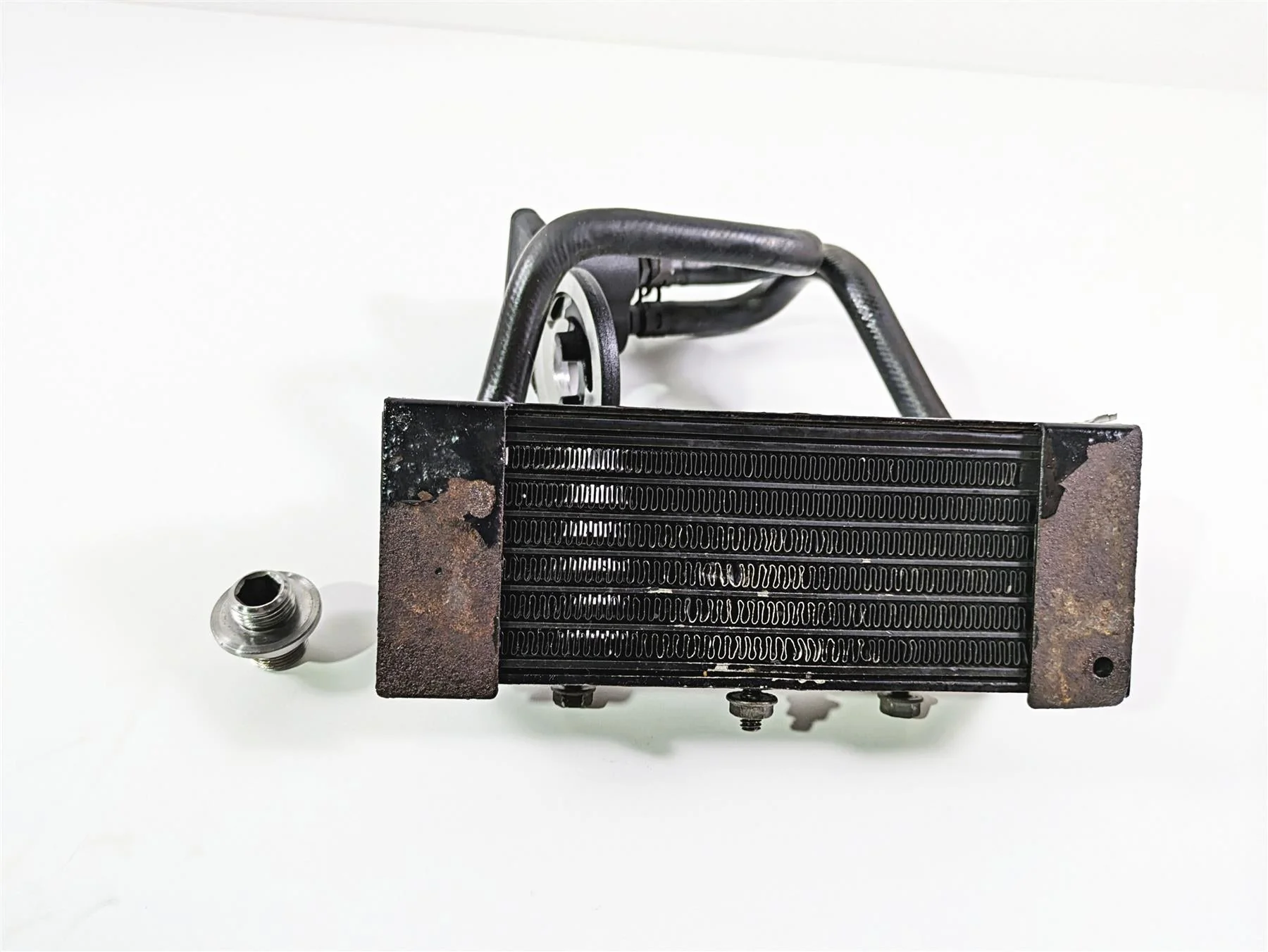 2010 Harley Touring FLHTK Electra Glide Oil Cooler & Flange 63083-11A