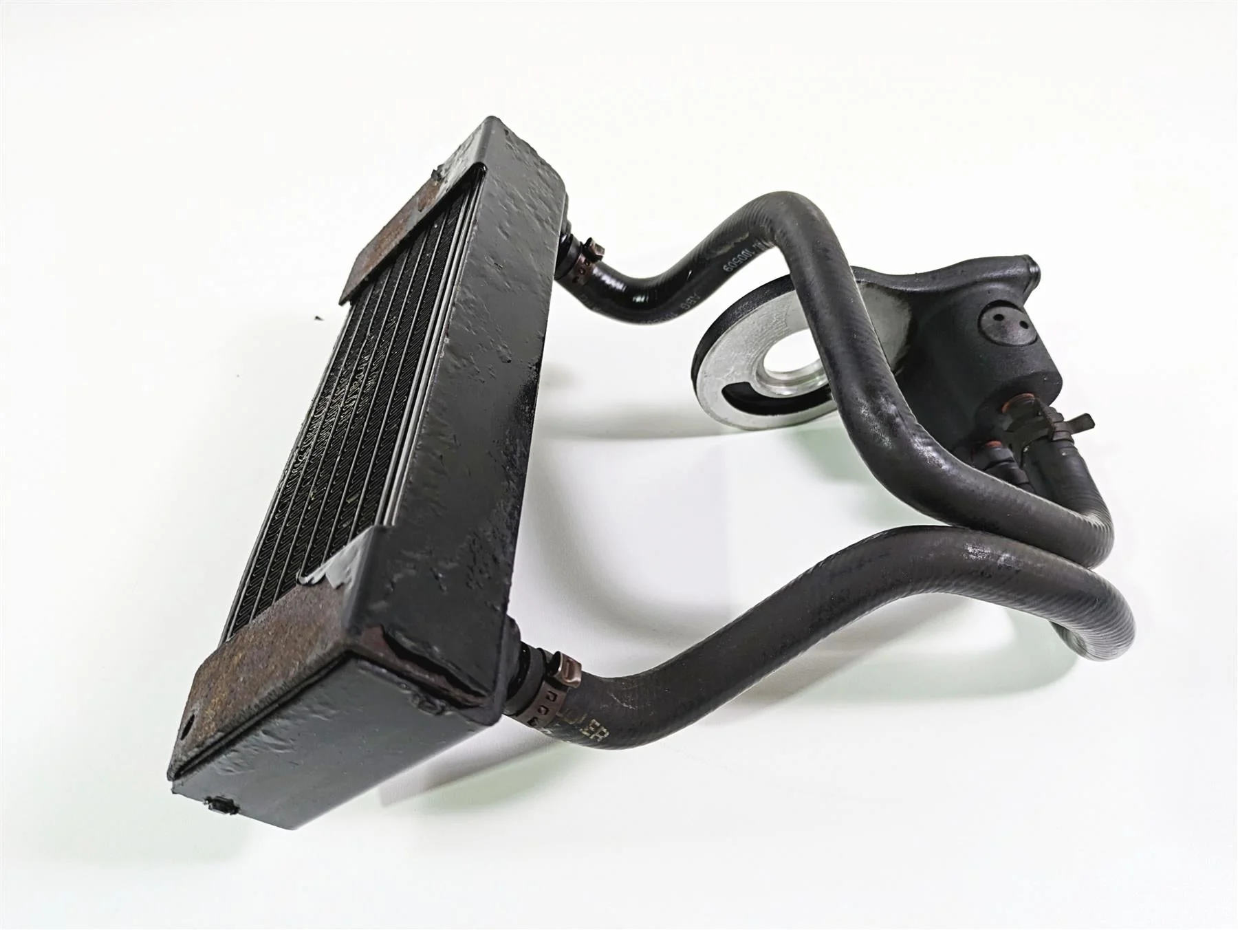 2010 Harley Touring FLHTK Electra Glide Oil Cooler & Flange 63083-11A - Image 4