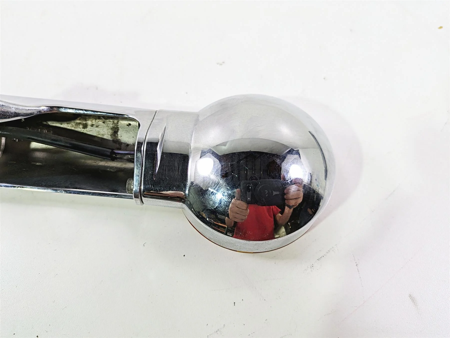 2010 Harley Touring FLHTK Electra Glide Rear Turn Signal Bar  68510-74C - Image 10