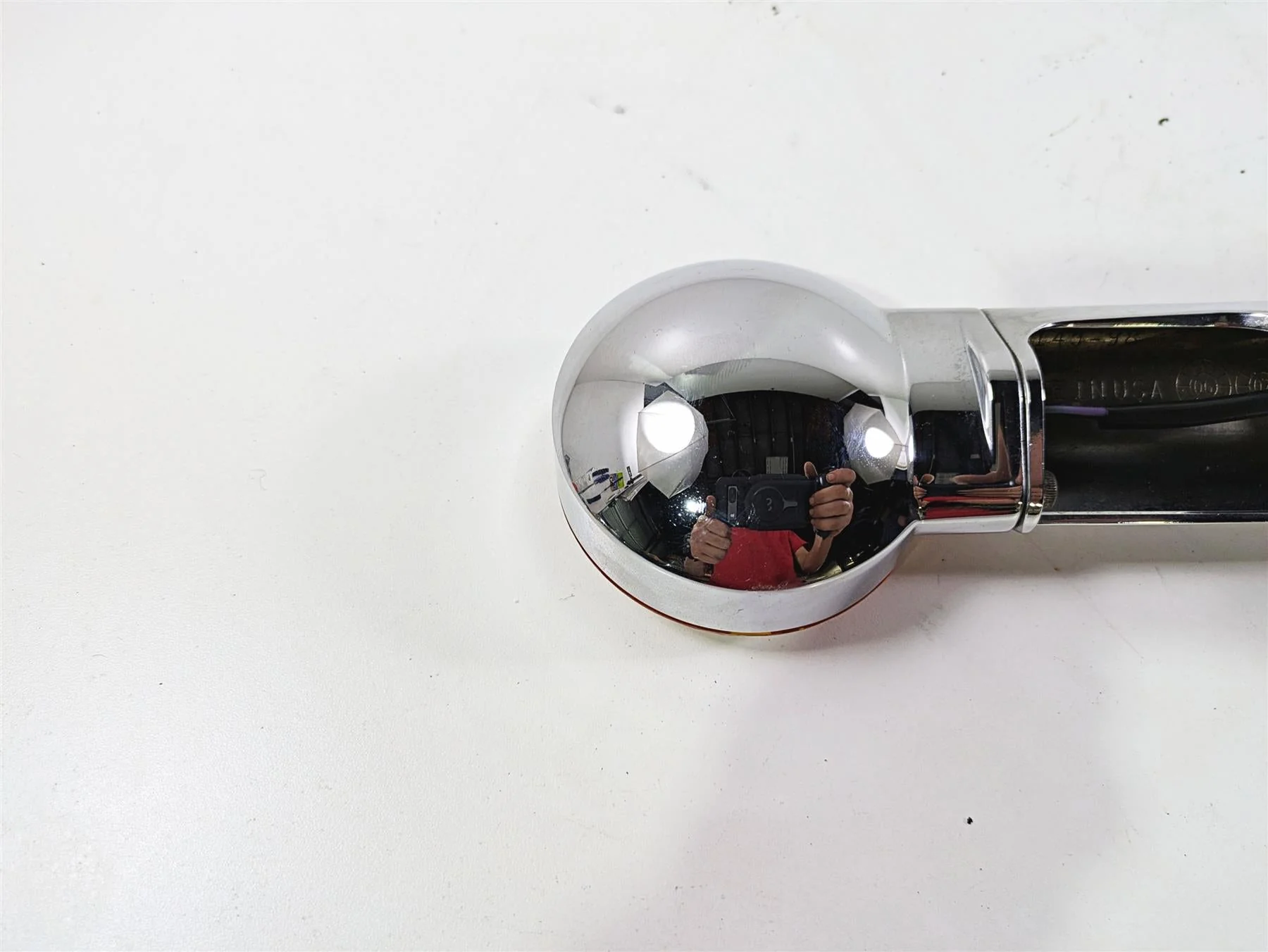 2010 Harley Touring FLHTK Electra Glide Rear Turn Signal Bar  68510-74C - Image 11