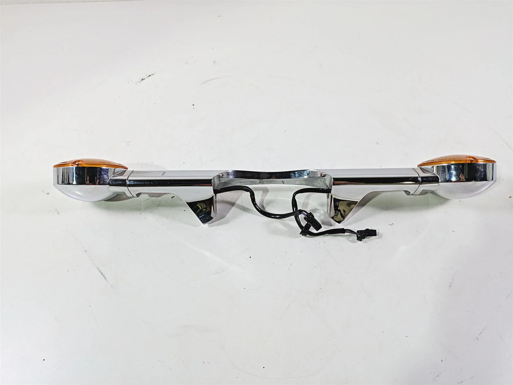 2010 Harley Touring FLHTK Electra Glide Rear Turn Signal Bar  68510-74C - Image 3