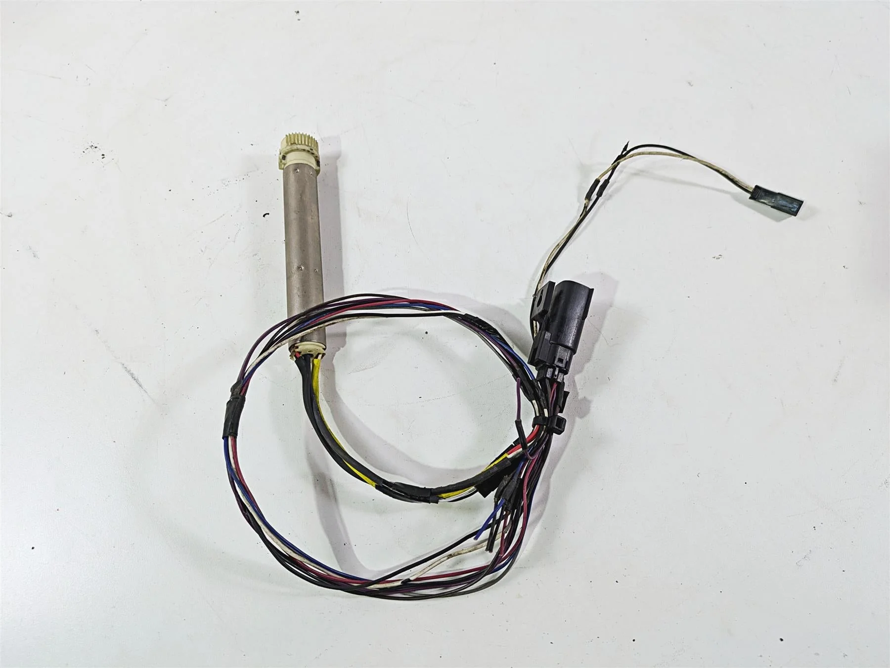 2010 Harley Touring FLHTK Electra Glide Ride Fly By Wire Sensor - Read 32305-08B - Image 3
