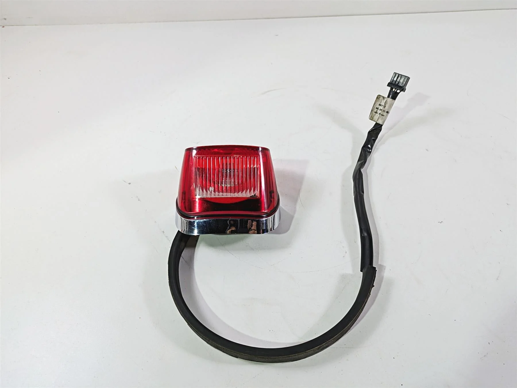 2010 Harley Touring FLHTK Electra Glide Taillight & Wiring 68369-03 68066-99A - Image 3