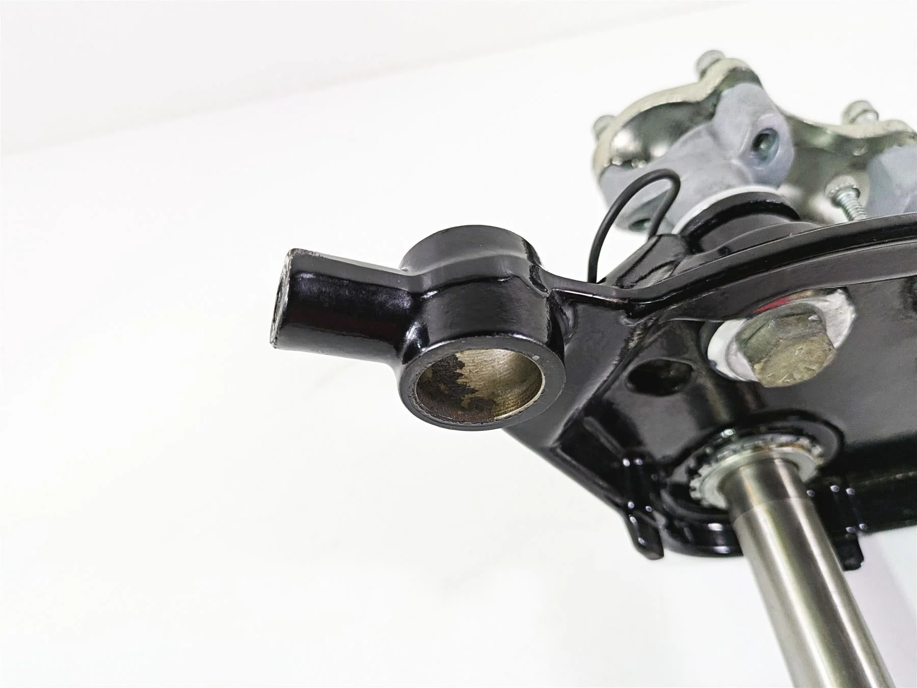2010 Harley Touring FLHTK Electra Glide Upper Lower Triple Tree Set 45435-10 - Image 10