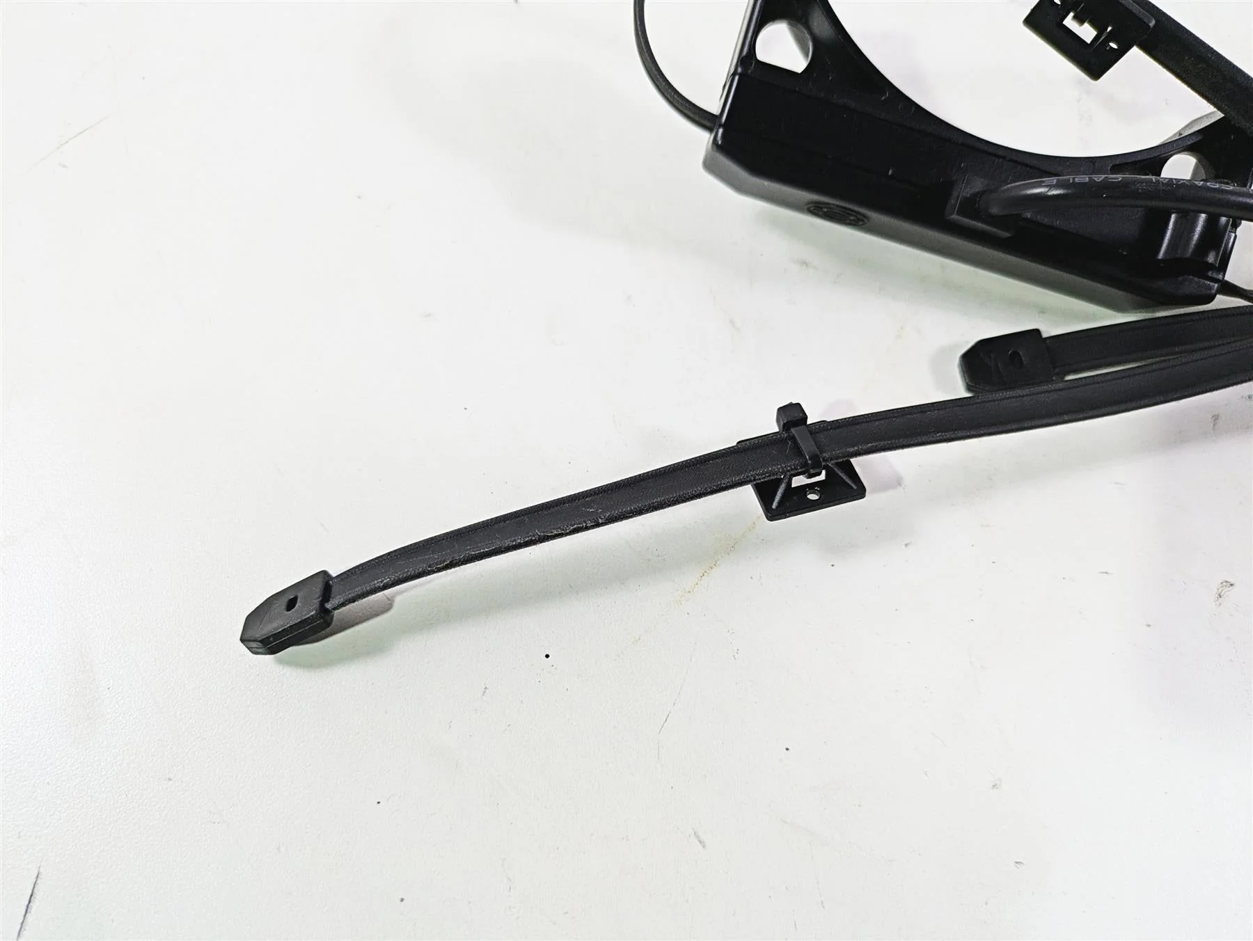 2010 Harley Touring FLHX Street Glide Audio Hidden Antenna 76000863 - Image 9