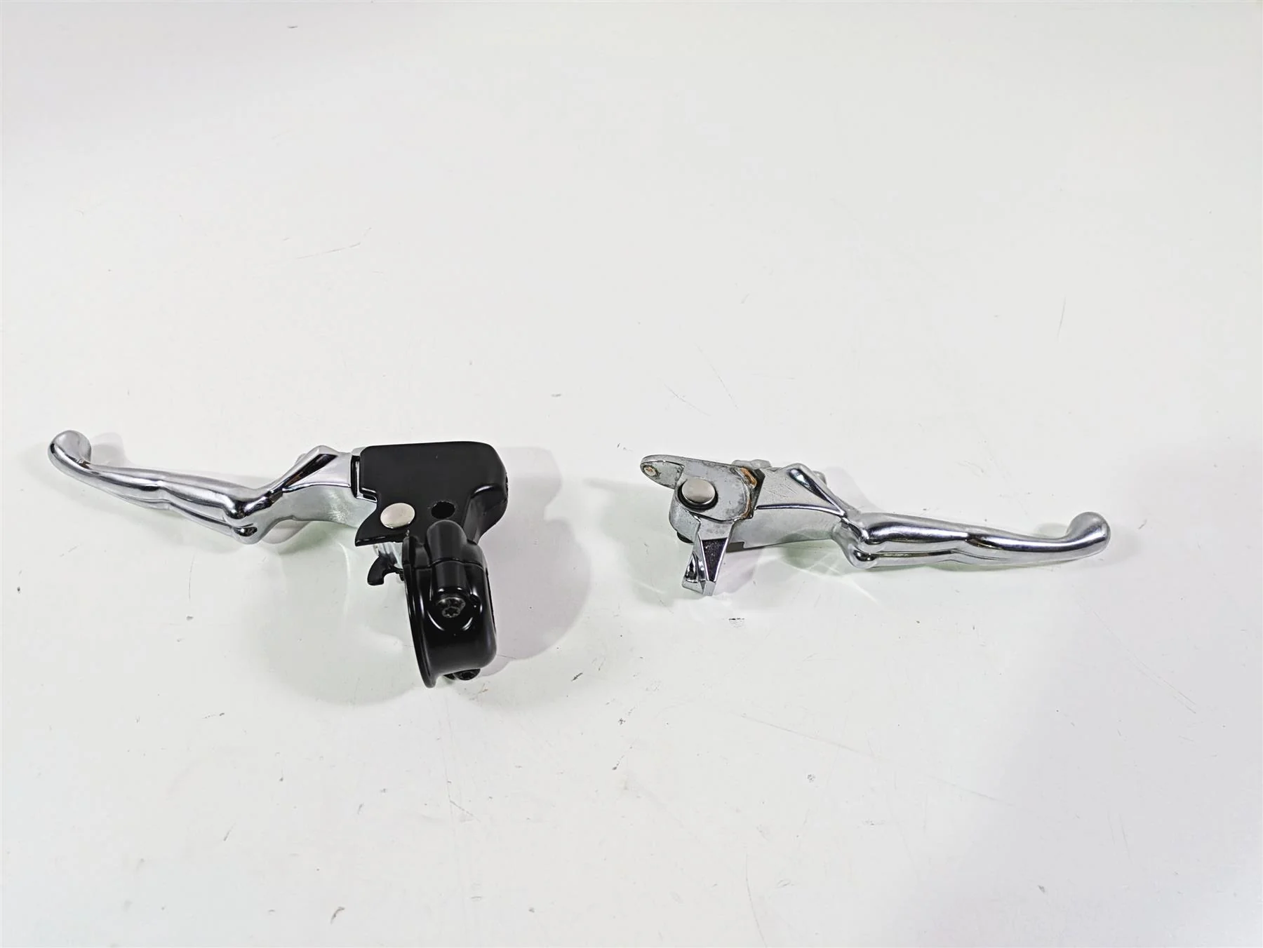 2010 Harley Touring FLHX Street Glide Clutch Perch & Women Lever 38700-08A