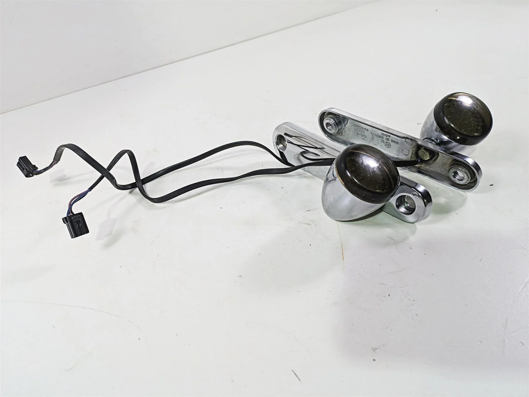 2010 Harley Touring FLHX Street Glide Front Blinker & Mounts 69278-06 69279-06 - Image 12