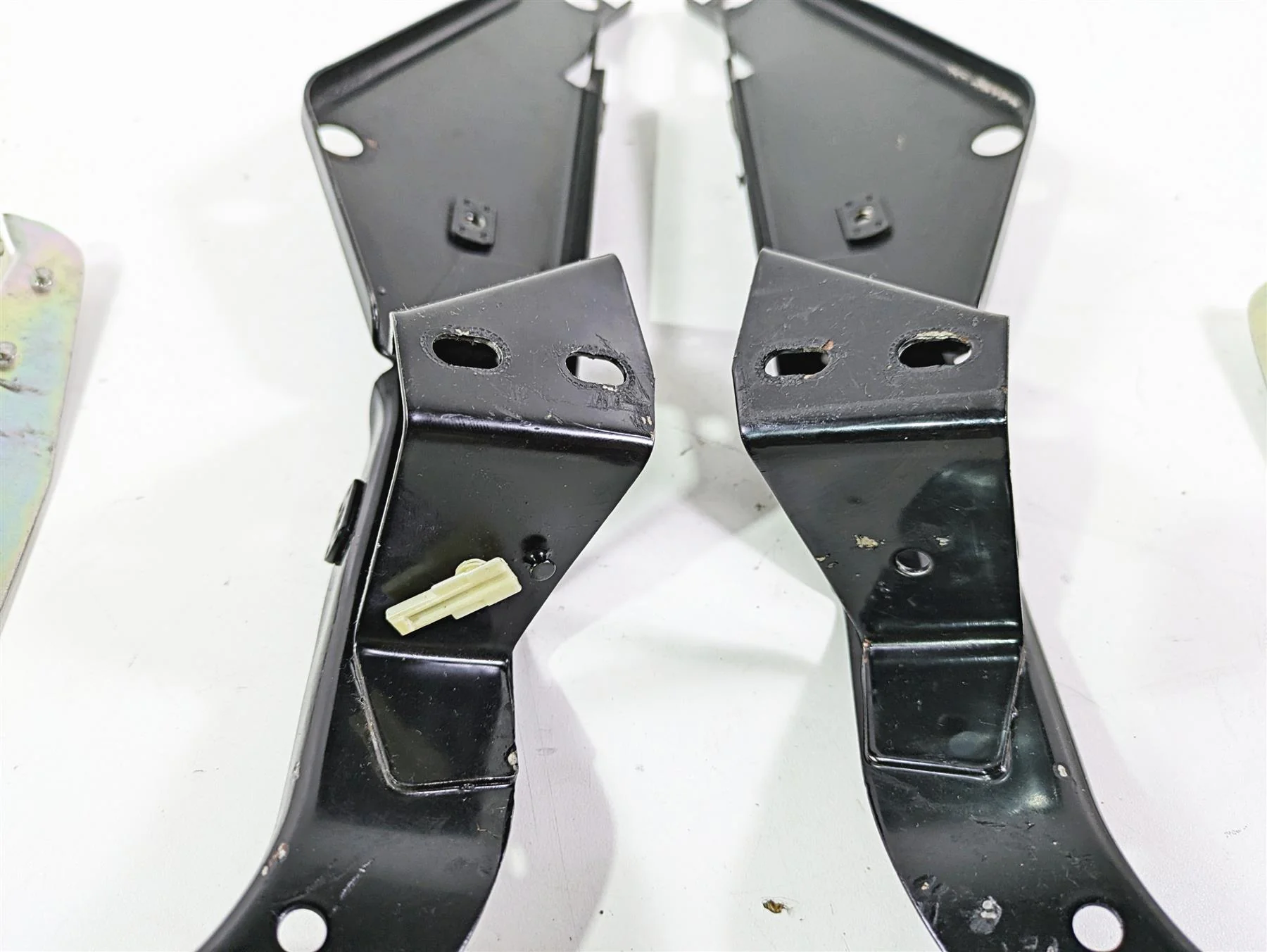 2010 Harley Touring FLHX Street Glide Front Fairing Mounts 58478-96B 58479-96B - Image 6