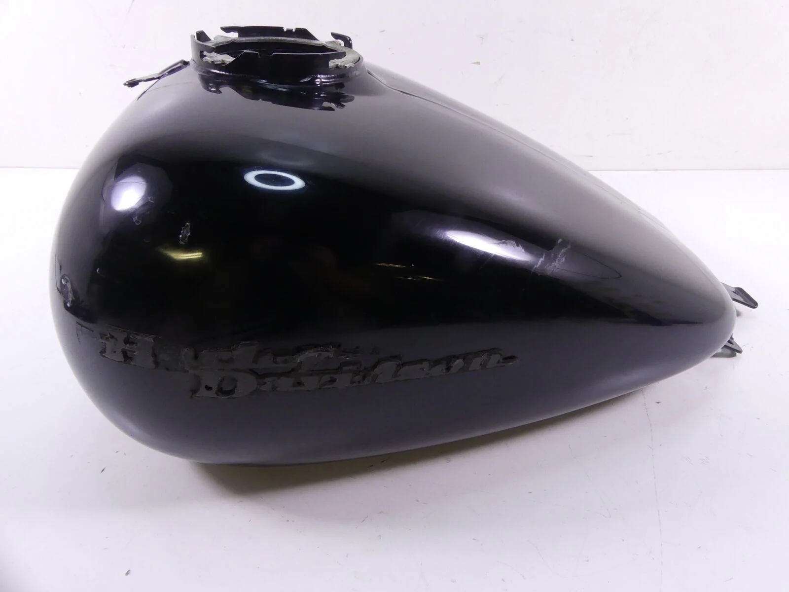 2010 Harley Touring FLHX Street Glide Fuel gas petrol Tank -dented 61356-08