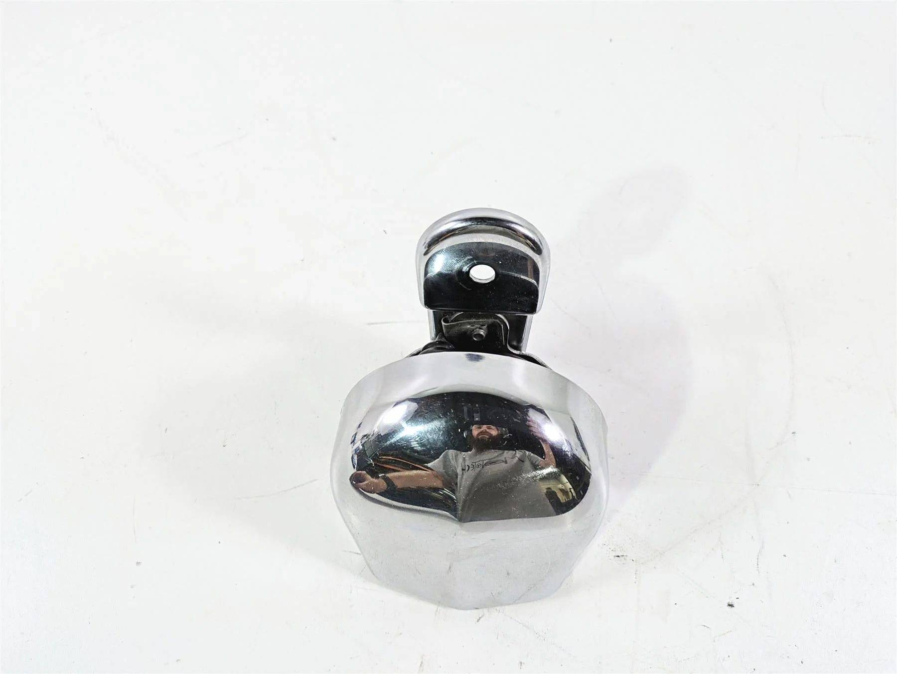 2010 Harley Touring FLHX Street Glide Horn & Chrome Cover 61300478A - Image 5