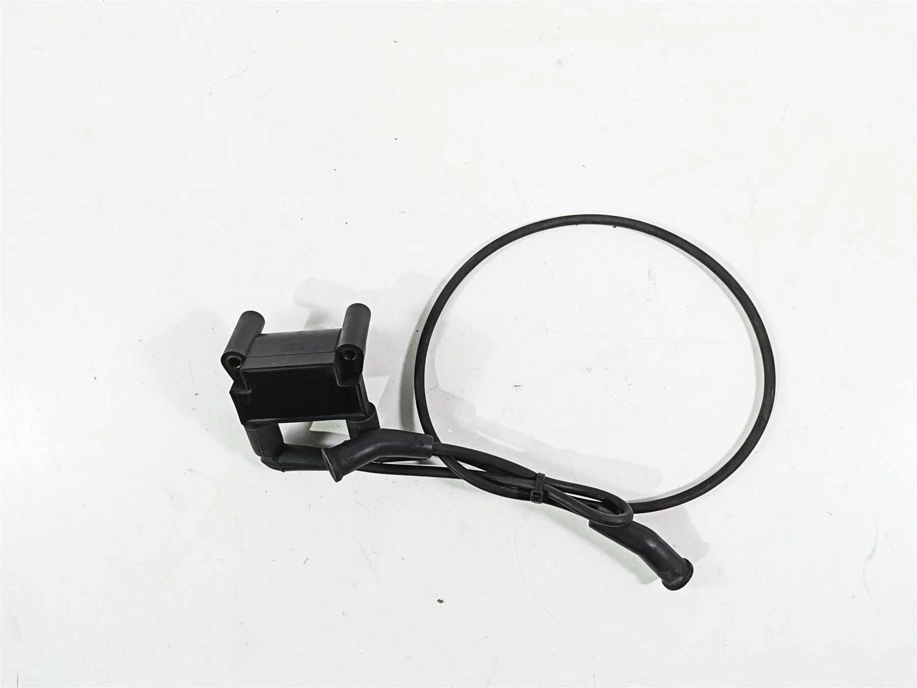 2010 Harley Touring FLHX Street Glide Ignition Coil Wires Plugs 31696-07A - Image 5