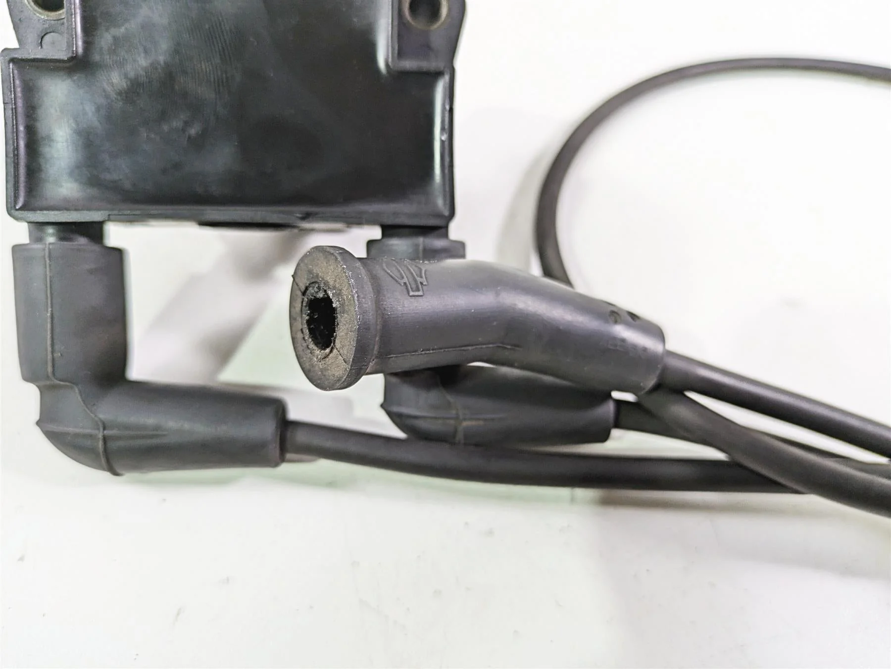 2010 Harley Touring FLHX Street Glide Ignition Coil Wires Plugs 31696-07A - Image 7