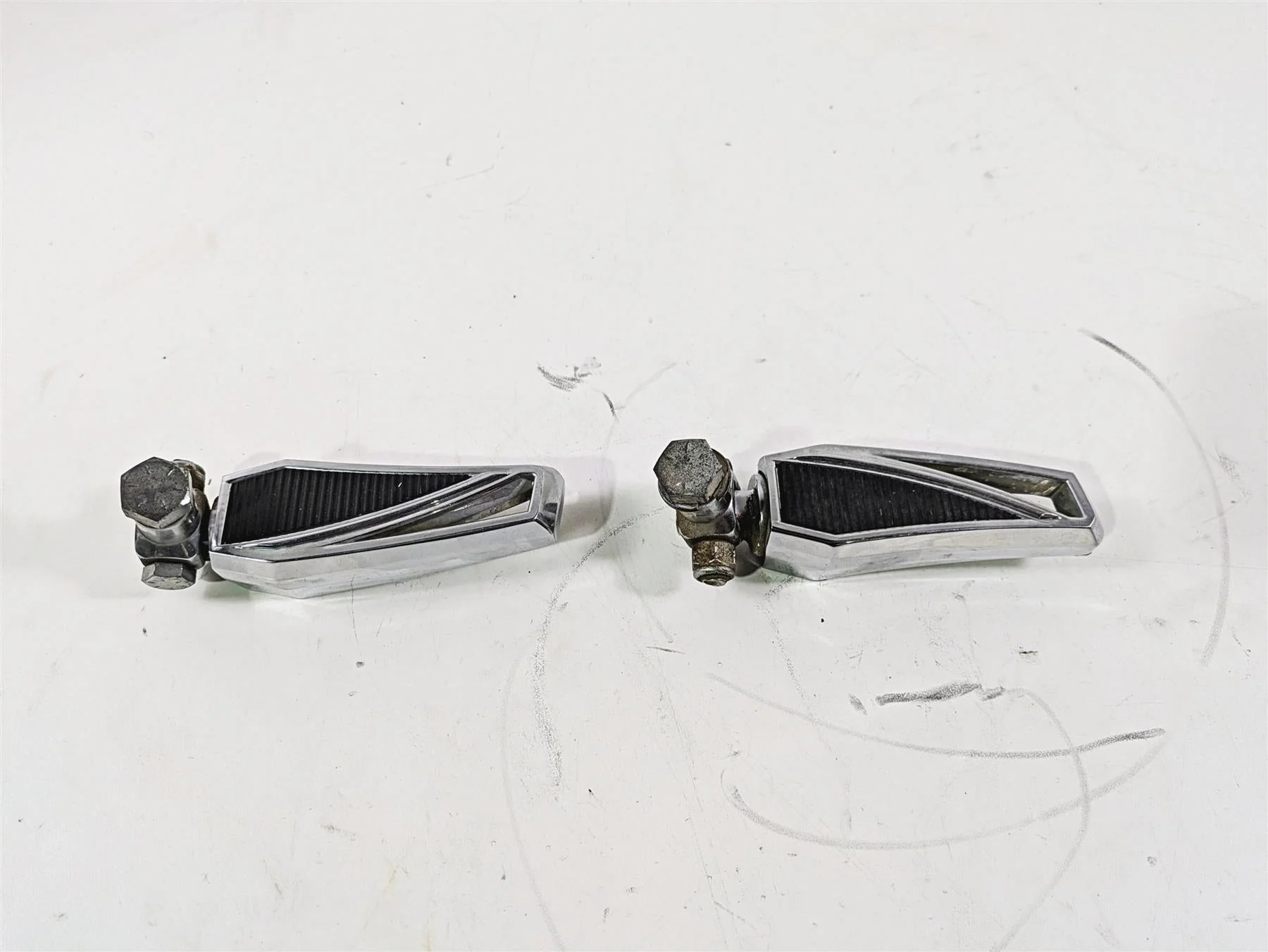 2010 Harley Touring FLHX Street Glide Kuryakyn Phantom Footpegs 16201867 - Image 10